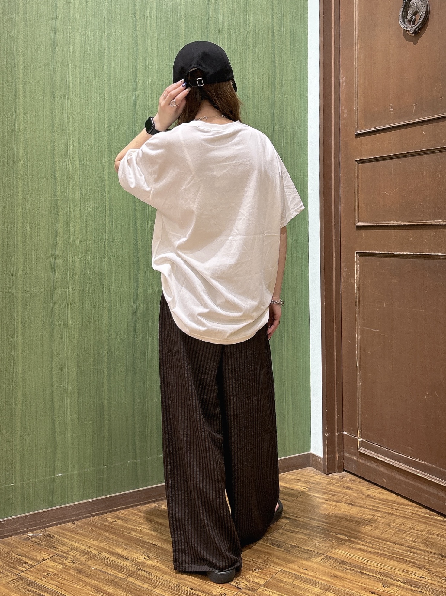 かおりさんの「SHOO･LA･RUE｜【S-LL/洗濯機可】選べる4柄　デイリー使いにぴったりな 大人の頼れるTシャツ」を使ったコーディネート
