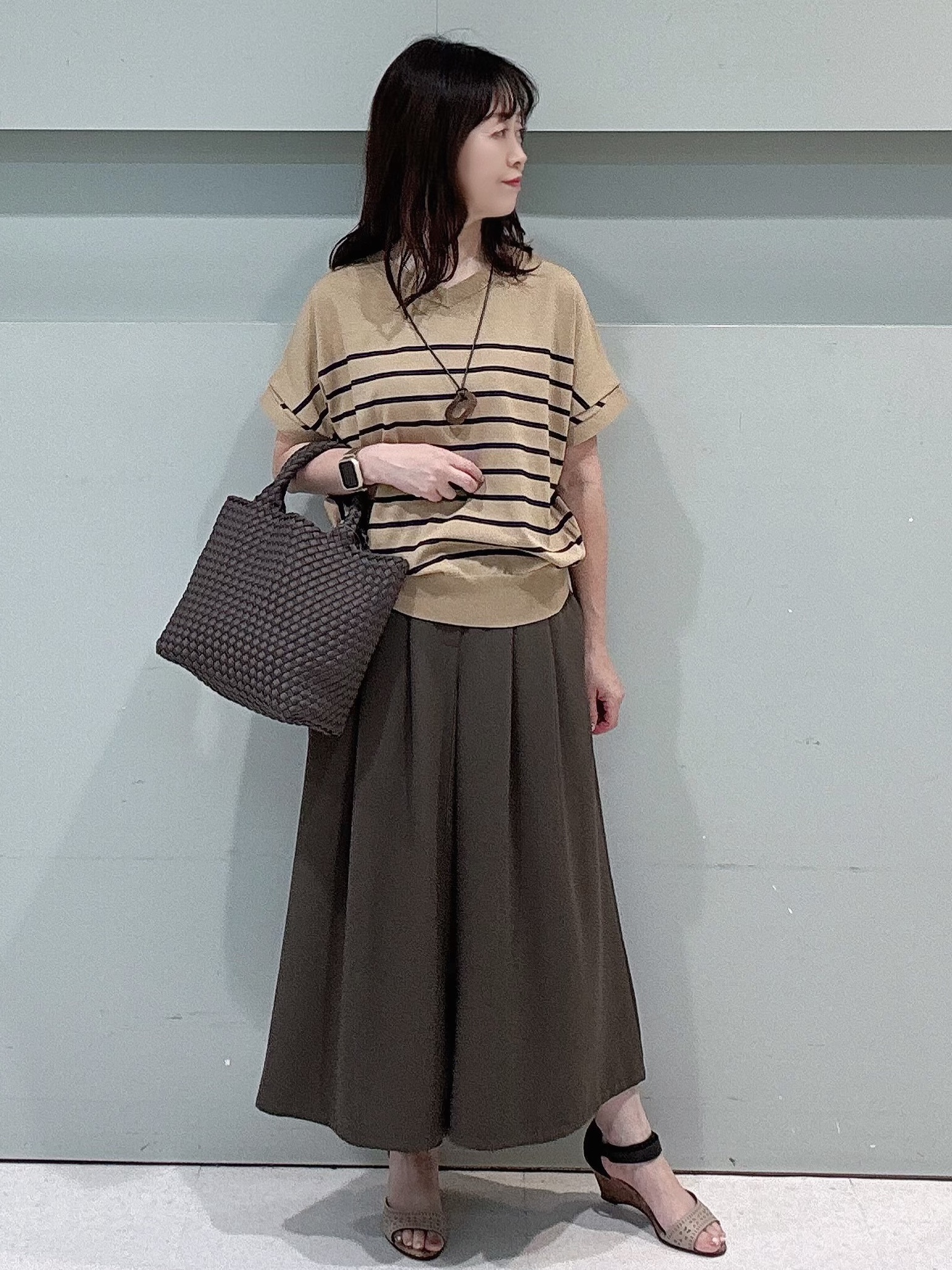 makiさんの「UNTITLED｜【肌に張りつきにくい/前後2WAY】ドライタッチコットンプルオーバー」を使ったコーディネート