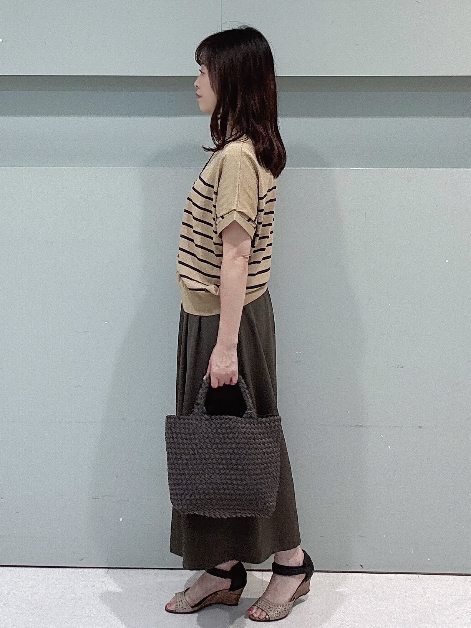 makiさんの「UNTITLED｜【肌に張りつきにくい/前後2WAY】ドライタッチコットンプルオーバー」を使ったコーディネート