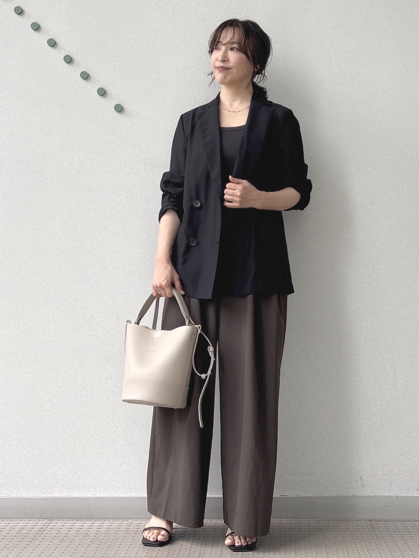 kawamuraさんの「DRESSTERIOR｜【接触冷感/防シワ機能/ウォッシャブル】クールタッチ リネンブレンドシアージャケット」を使ったコーディネート