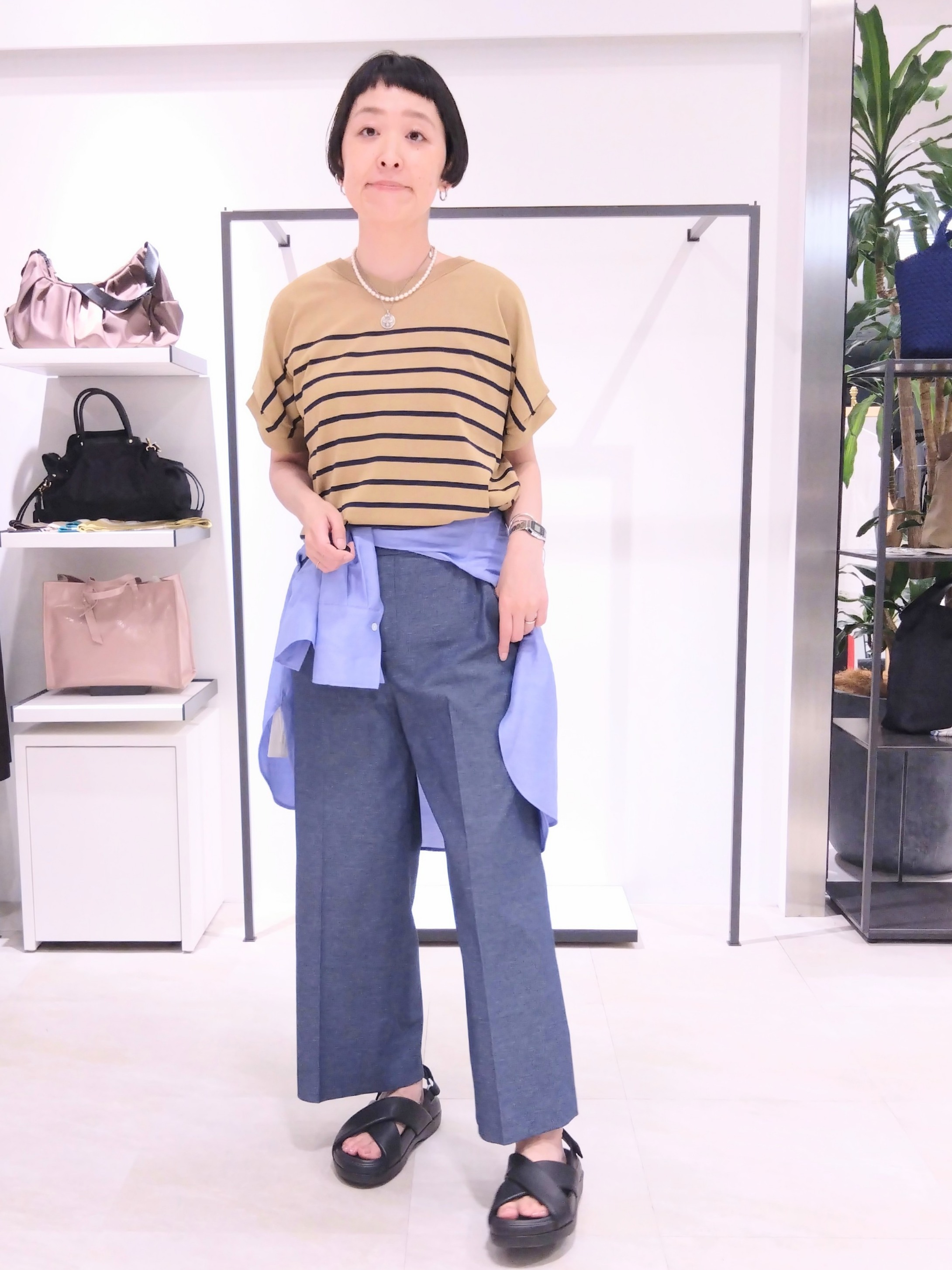 まちこさんの「UNTITLED｜【肌に張りつきにくい/前後2WAY】ドライタッチコットンプルオーバー」を使ったコーディネート