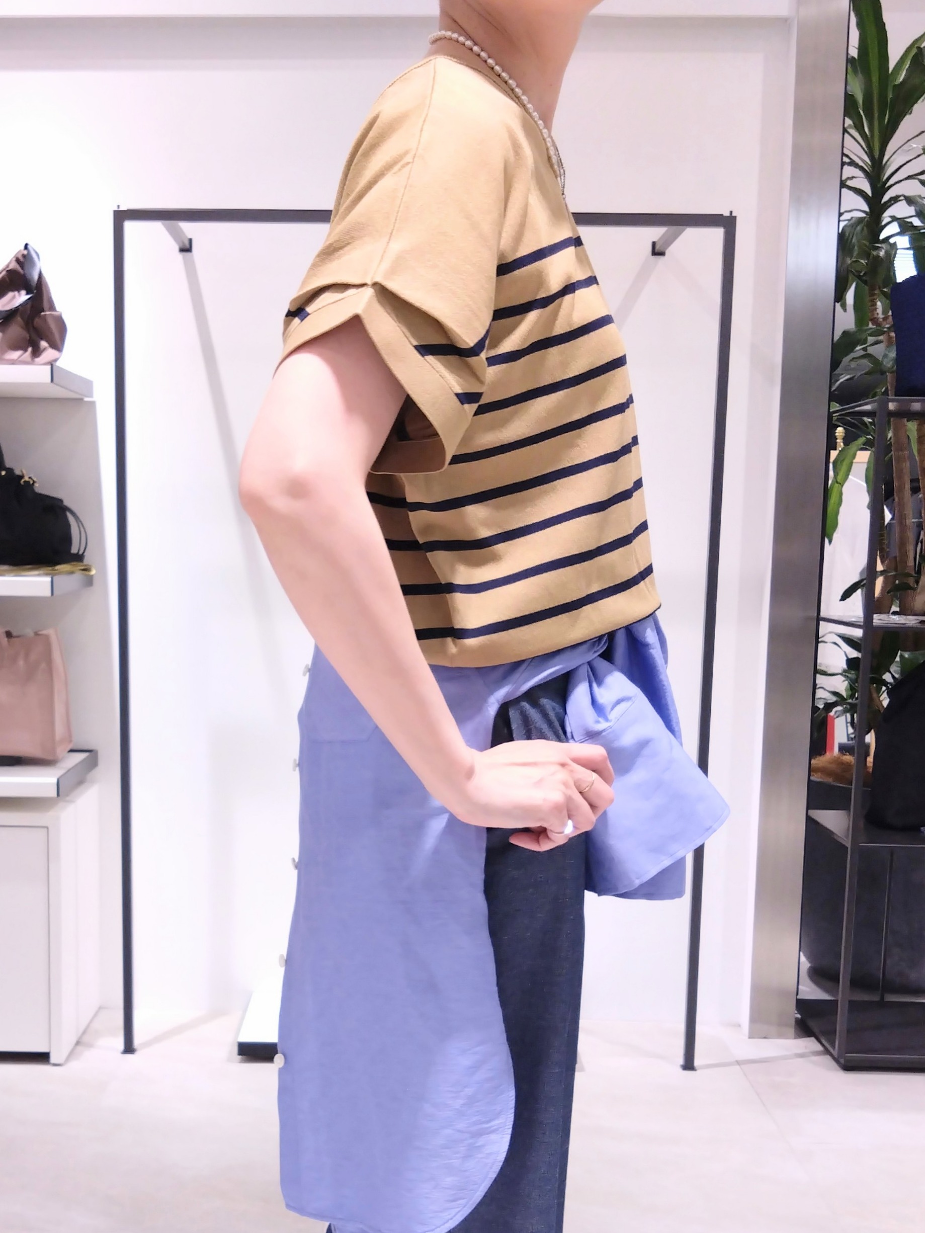 まちこさんの「UNTITLED｜【肌に張りつきにくい/前後2WAY】ドライタッチコットンプルオーバー」を使ったコーディネート