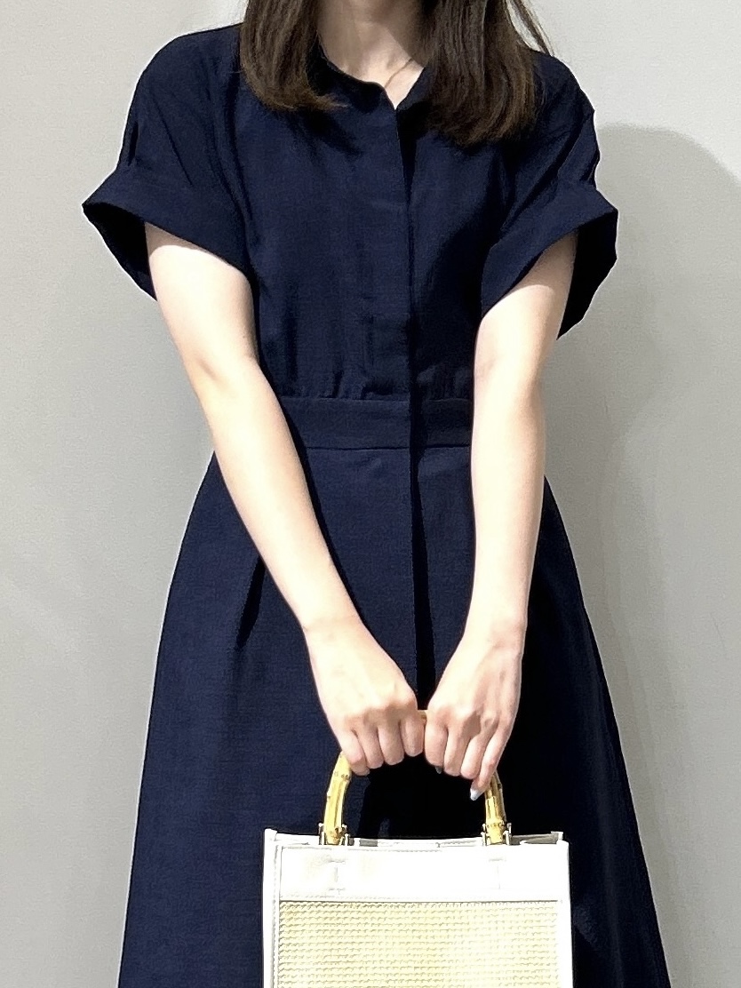 yuikaさんの「OPAQUE.CLIP｜【接触冷感／吸水速乾】リネンライク シャツワンピース《洗濯機OK》」を使ったコーディネート