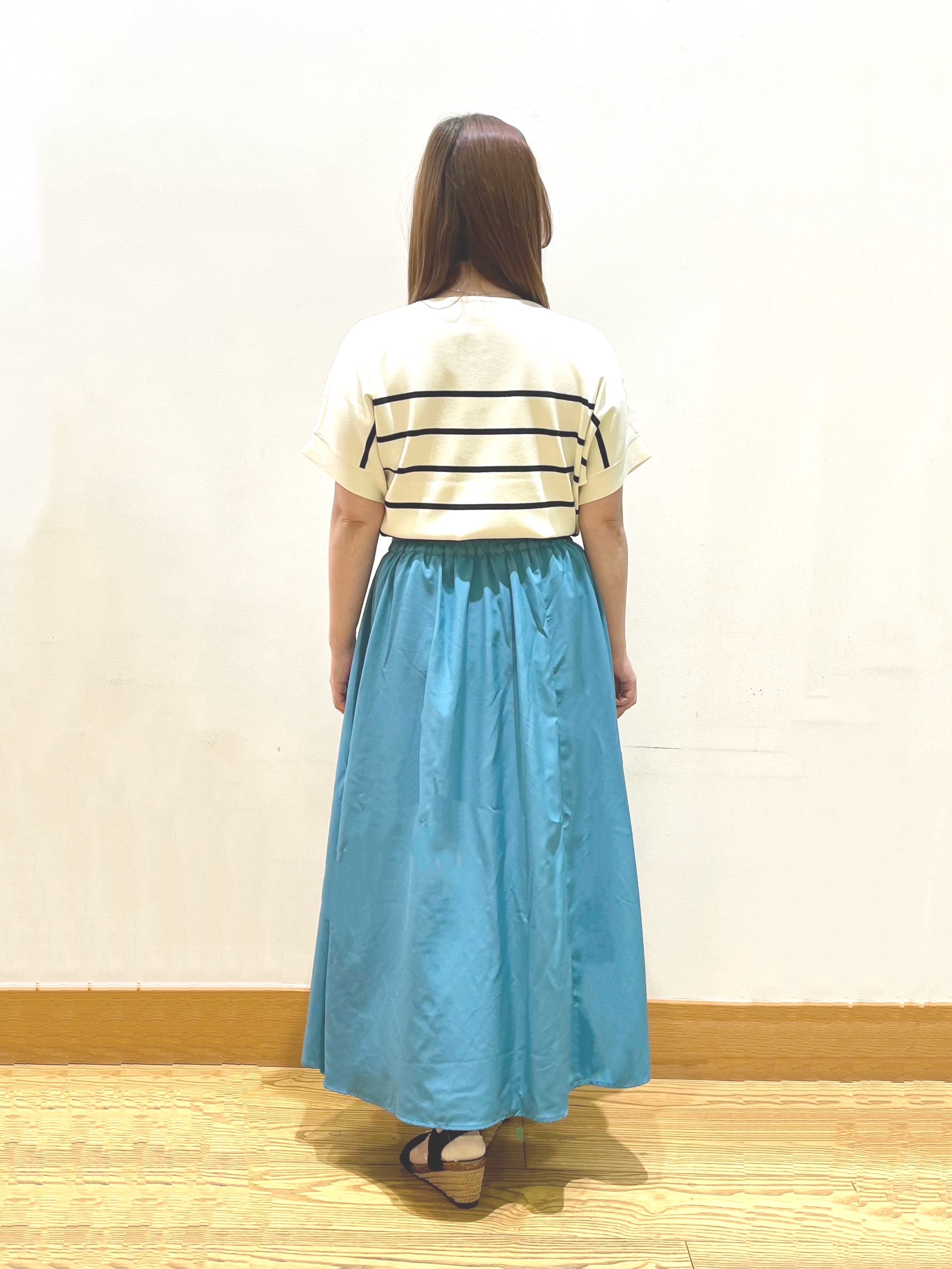 ゆっきーさんの「SHOO･LA･RUE｜【毎日洗える/UV】二の腕隠れる さらっとドルマン半袖ニット」を使ったコーディネート
