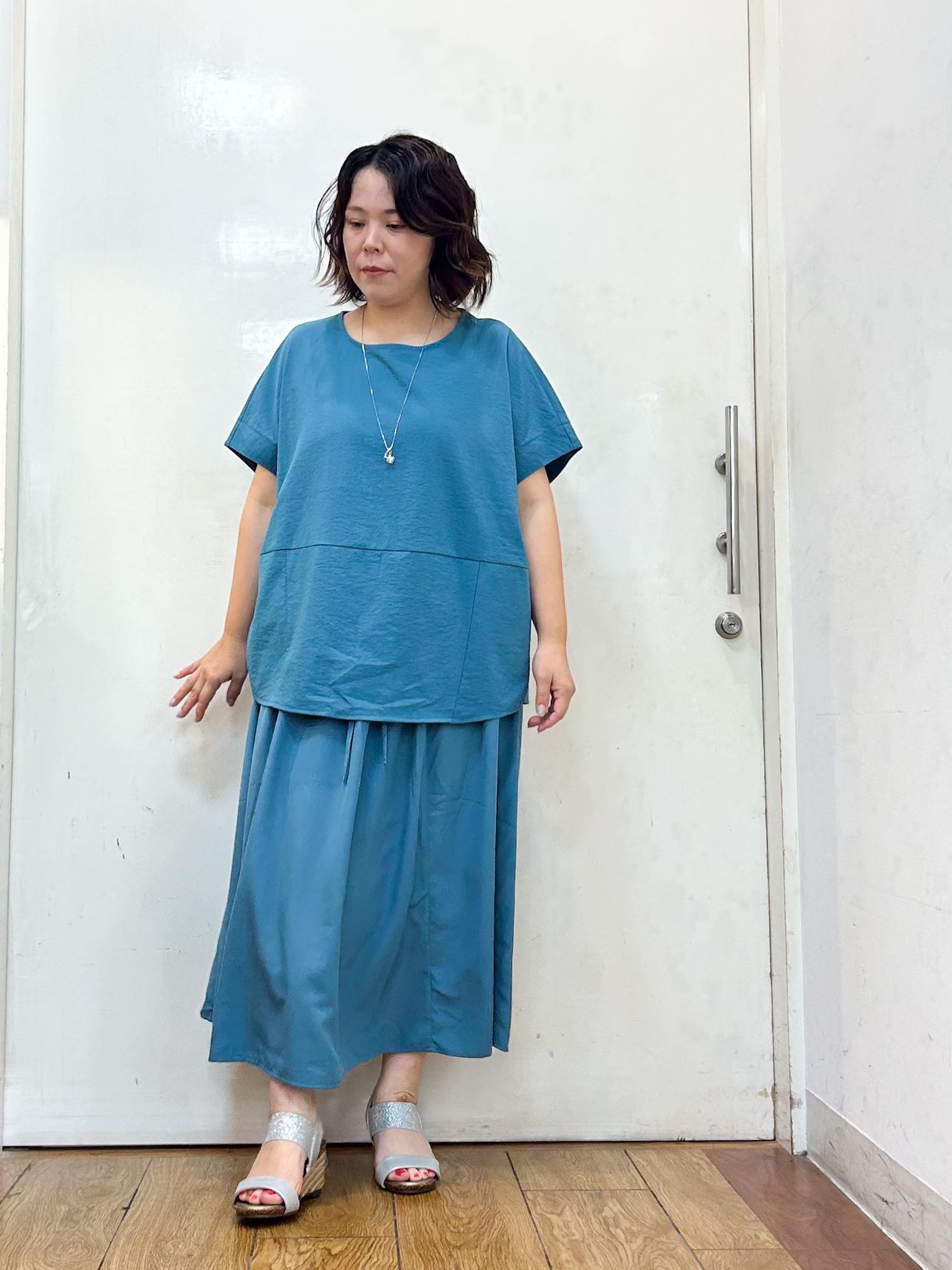 haruさんの「SHOO･LA･RUE｜【洗濯機可/セットアップ可】軽凛(かろりん) シンプル上品 切替コクーントップス」を使ったコーディネート