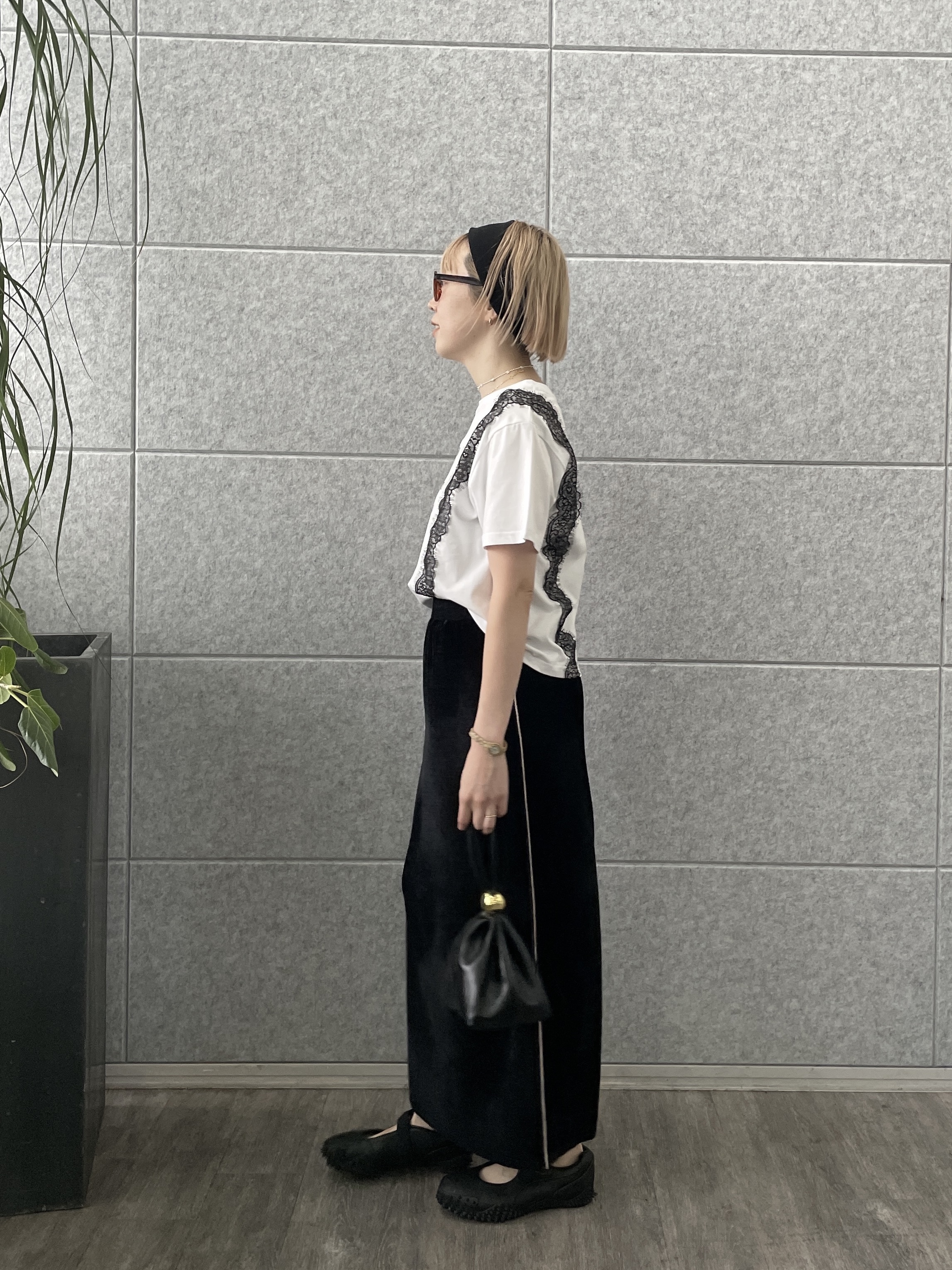 mikuさんの「INDIVI｜レースステッチドTシャツ」を使ったコーディネート