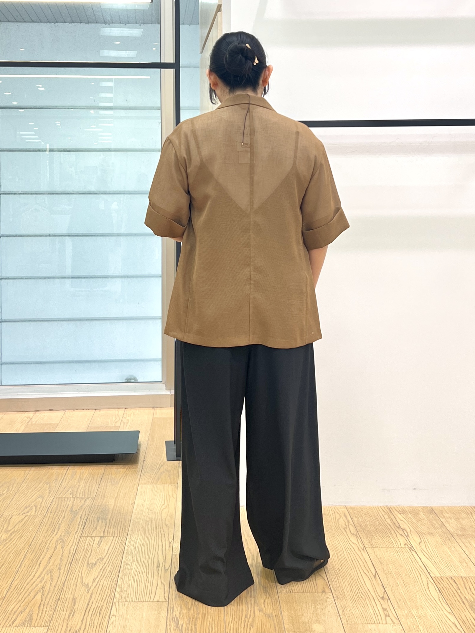 shimaさんの「INDIVI｜【洗える／メッシュ素材／SETUP可能】半袖シアージャケット」を使ったコーディネート