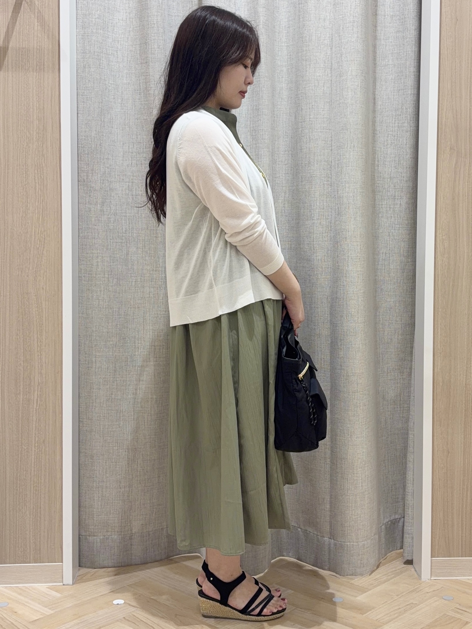 minamiさんの「grove｜高評価！【UVカット】ベーシックショートカーディガン」を使ったコーディネート
