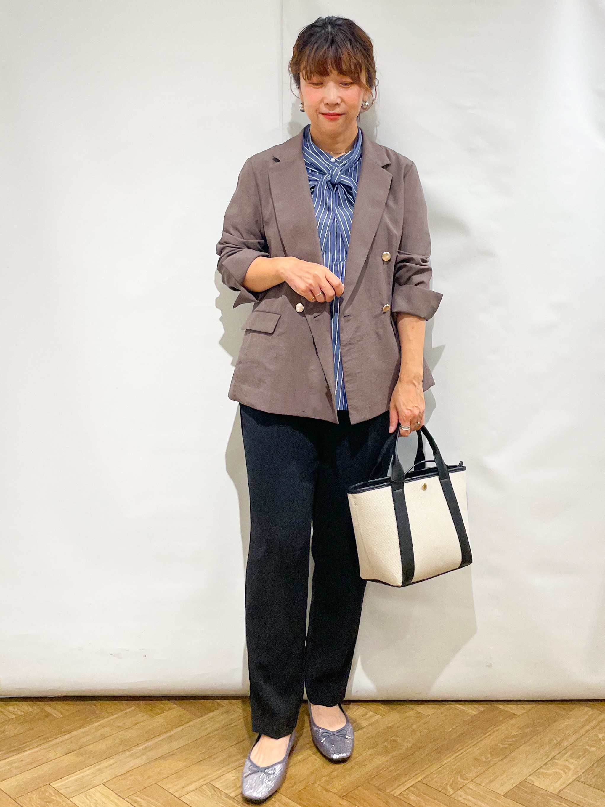 なかさんの「index｜《再入荷》ダブルブレストテーラードジャケット【接触冷感／吸水速乾／イージーアイロン／防シワ／洗濯機O」を使ったコーディネート