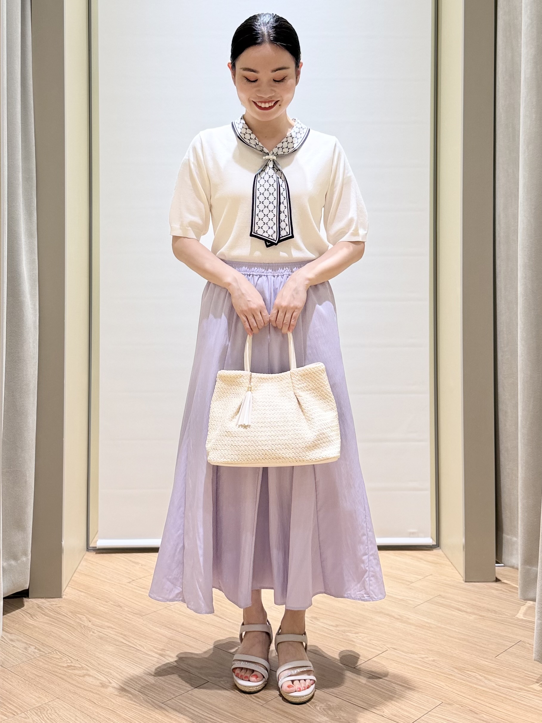 あんりさんの「grove｜【大人気アイテム5分袖で登場！】スカーフ柄ボウタイ五分袖ニットプルオーバ―」を使ったコーディネート