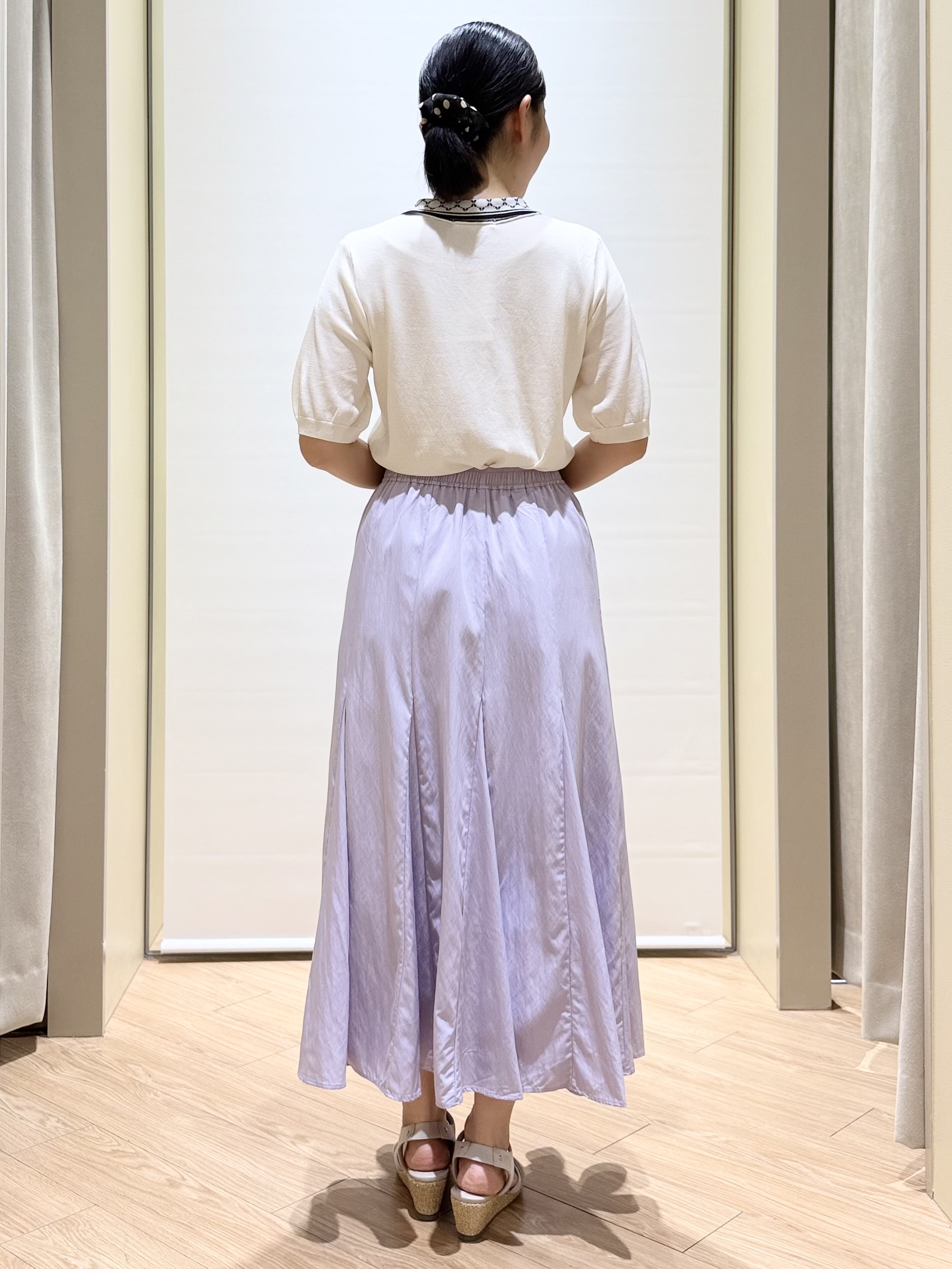 あんりさんの「grove｜【大人気アイテム5分袖で登場！】スカーフ柄ボウタイ五分袖ニットプルオーバ―」を使ったコーディネート