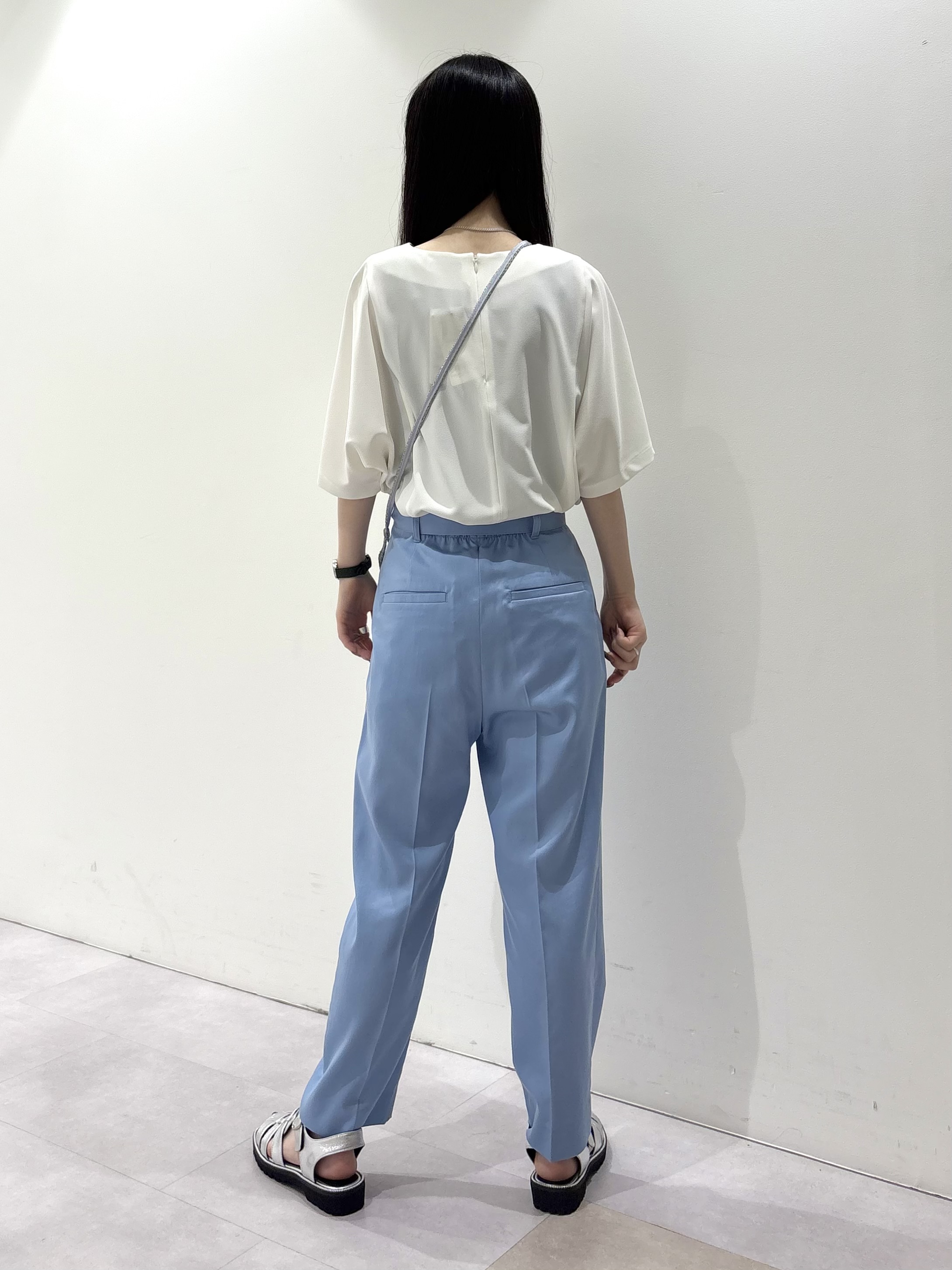 KEIKOさんの「INDIVI｜【体型＆二の腕カバー/着る日傘】ドルマントップス」を使ったコーディネート