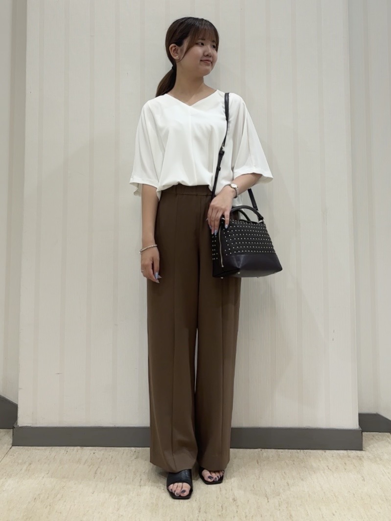 ちひさんの「INDIVI｜【初秋/防シワ/着る日傘】イージーワイドパンツ」を使ったコーディネート