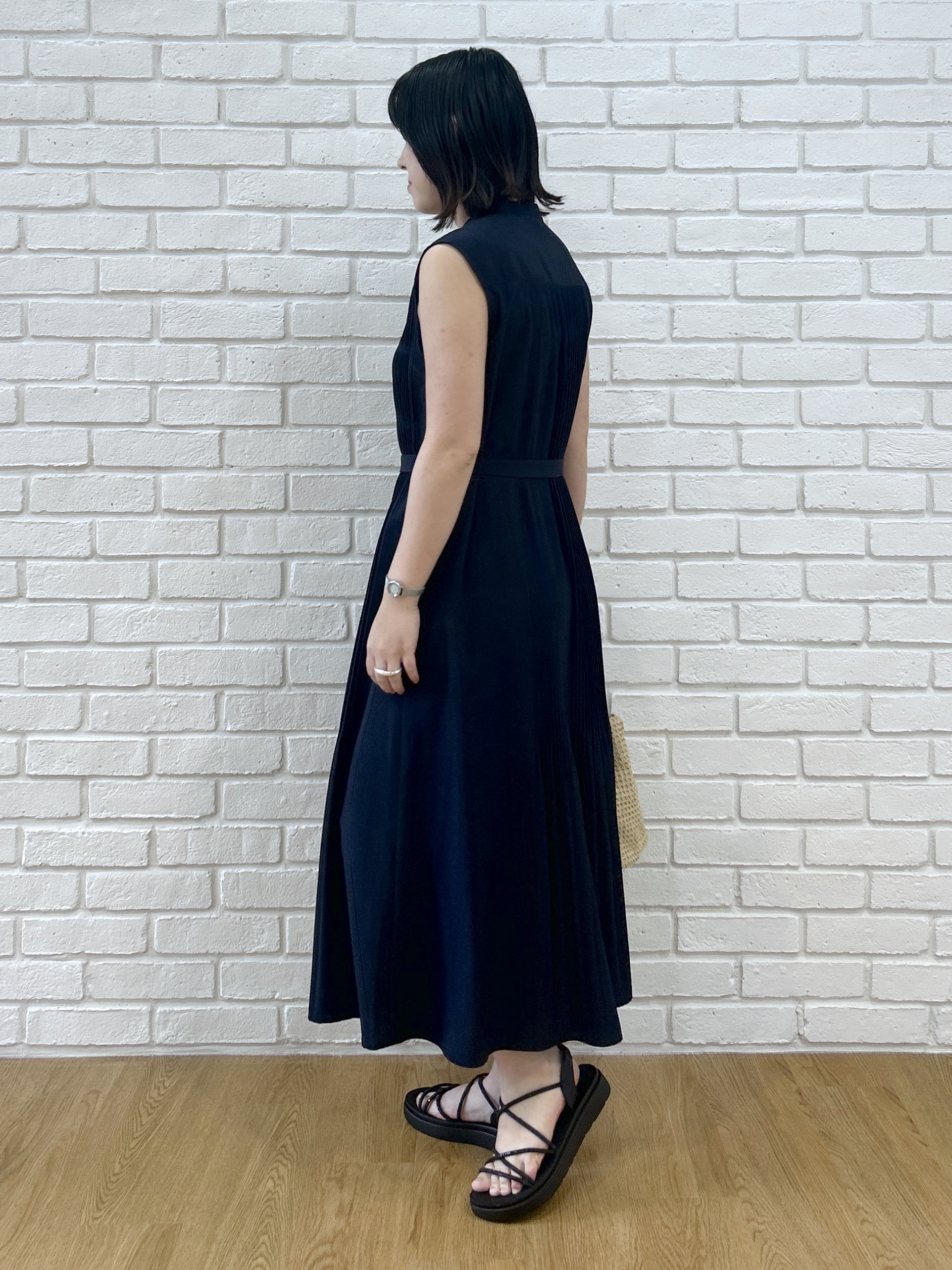 Hirokaさんの「grove｜【低身長さんも選べる着丈・洗濯機◎】プリーツベルトワンピース」を使ったコーディネート