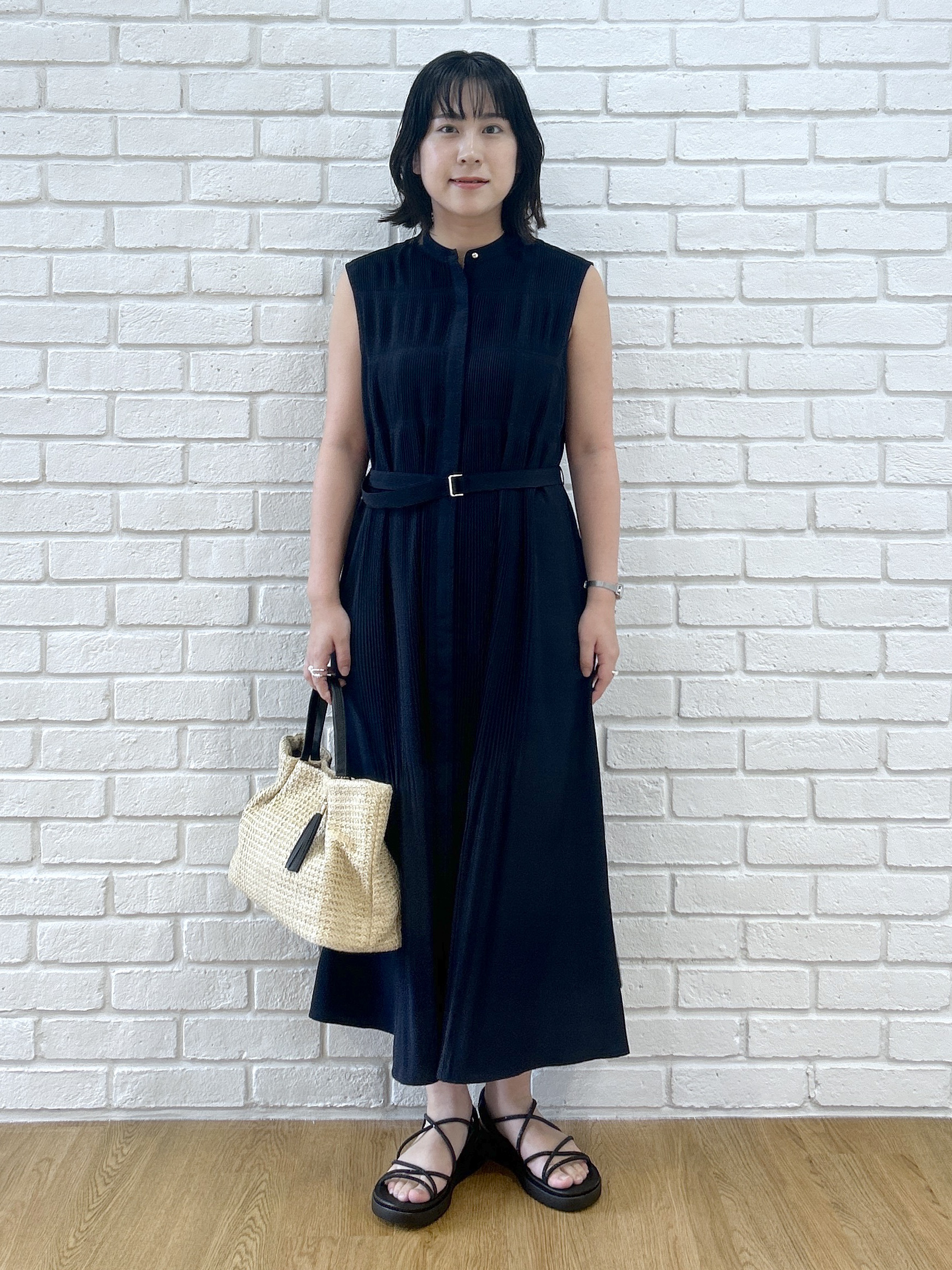 Hirokaさんの「grove｜【低身長さんも選べる着丈・洗濯機◎】プリーツベルトワンピース」を使ったコーディネート