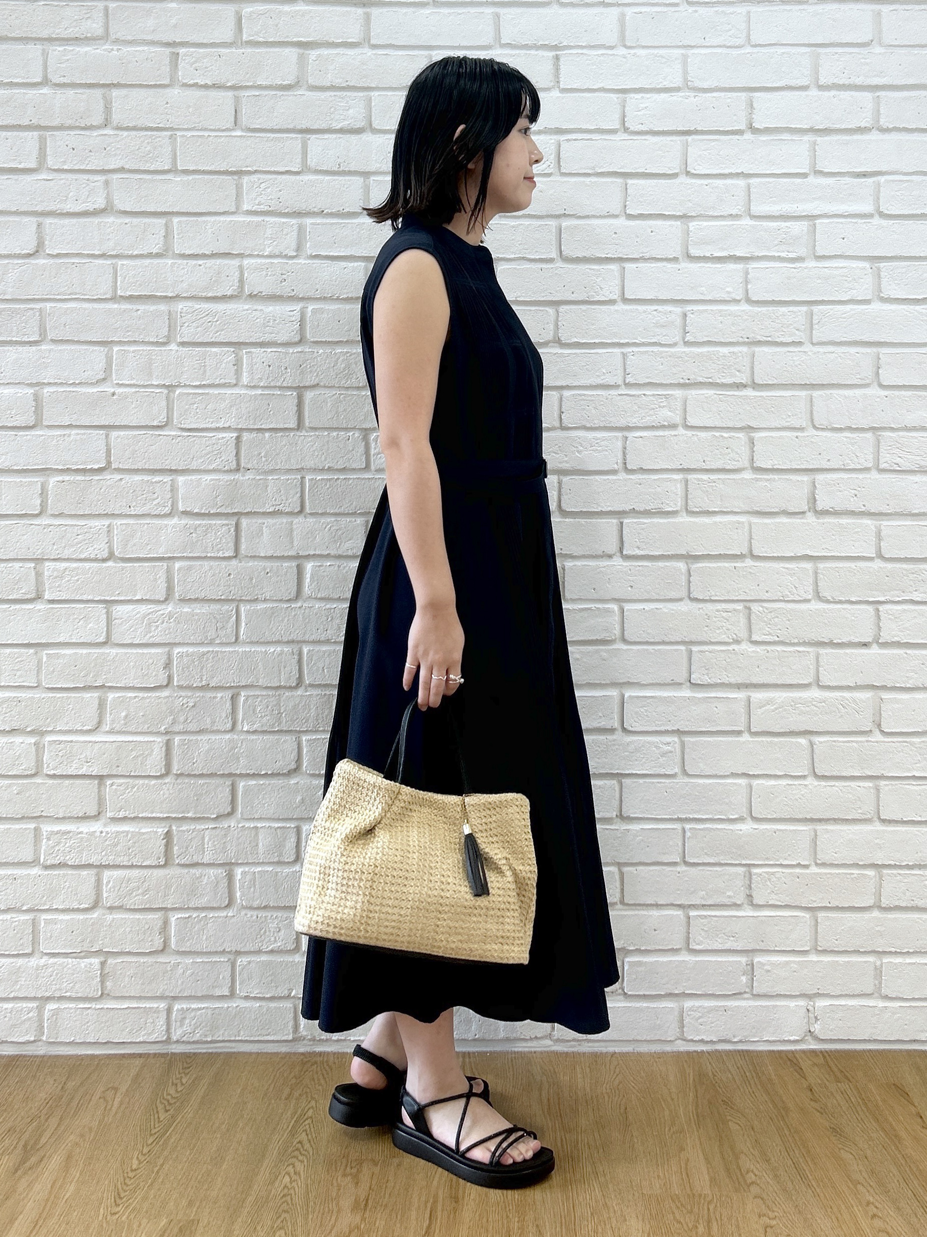 Hirokaさんの「grove｜【低身長さんも選べる着丈・洗濯機◎】プリーツベルトワンピース」を使ったコーディネート