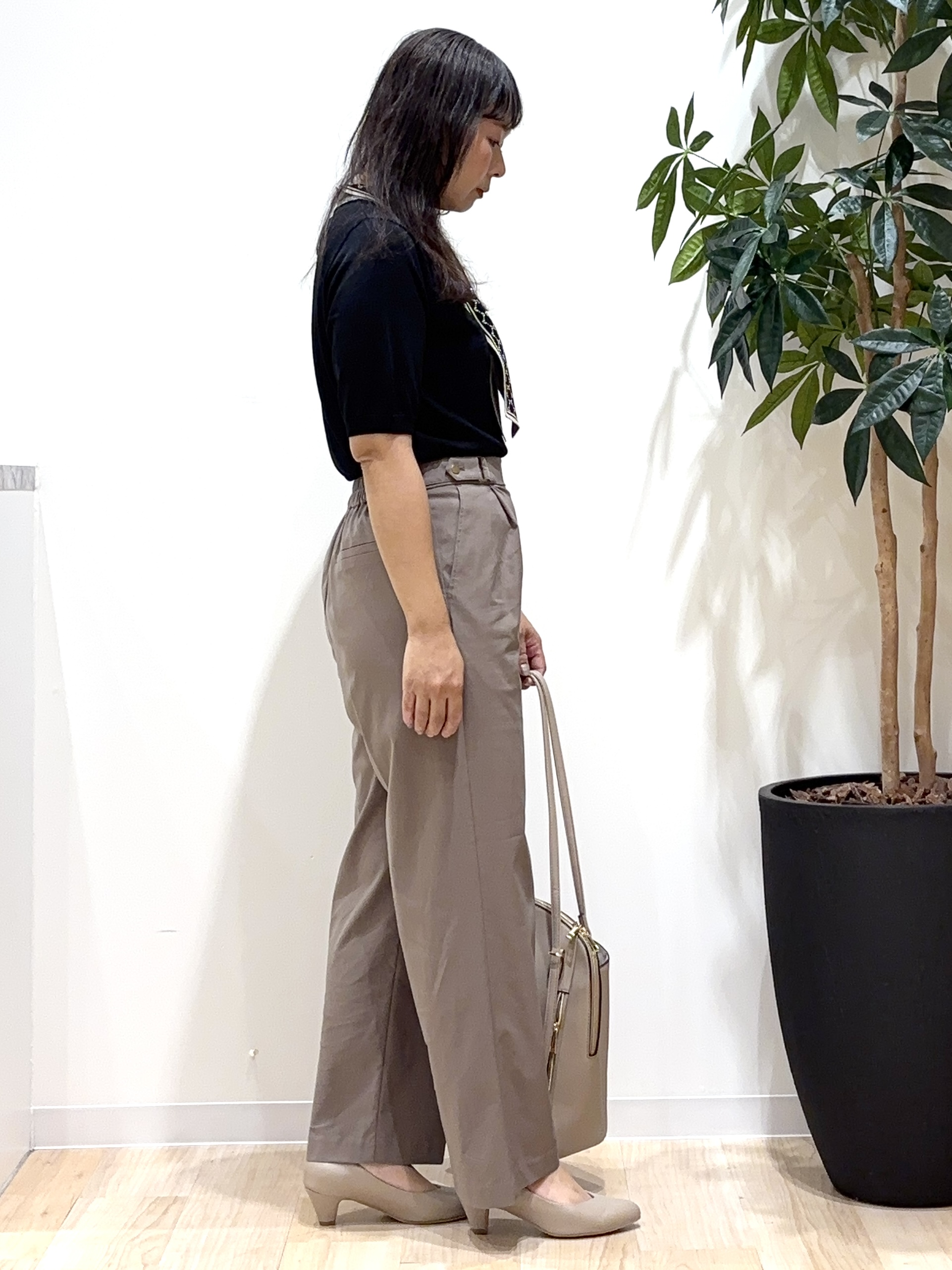 miraiさんの「grove｜【大人気アイテム5分袖で登場！】スカーフ柄ボウタイ五分袖ニットプルオーバ―」を使ったコーディネート