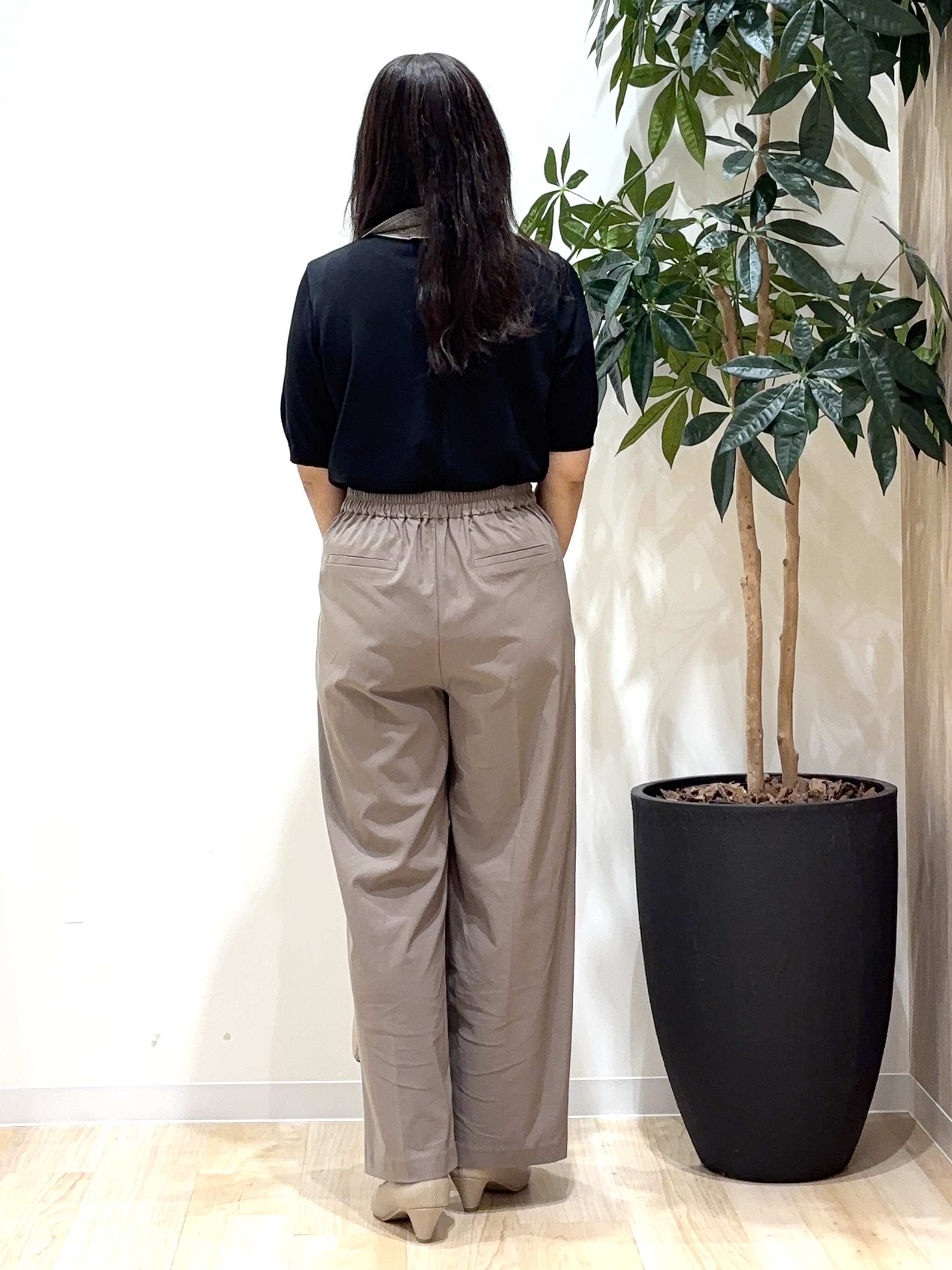 miraiさんの「grove｜【大人気アイテム5分袖で登場！】スカーフ柄ボウタイ五分袖ニットプルオーバ―」を使ったコーディネート