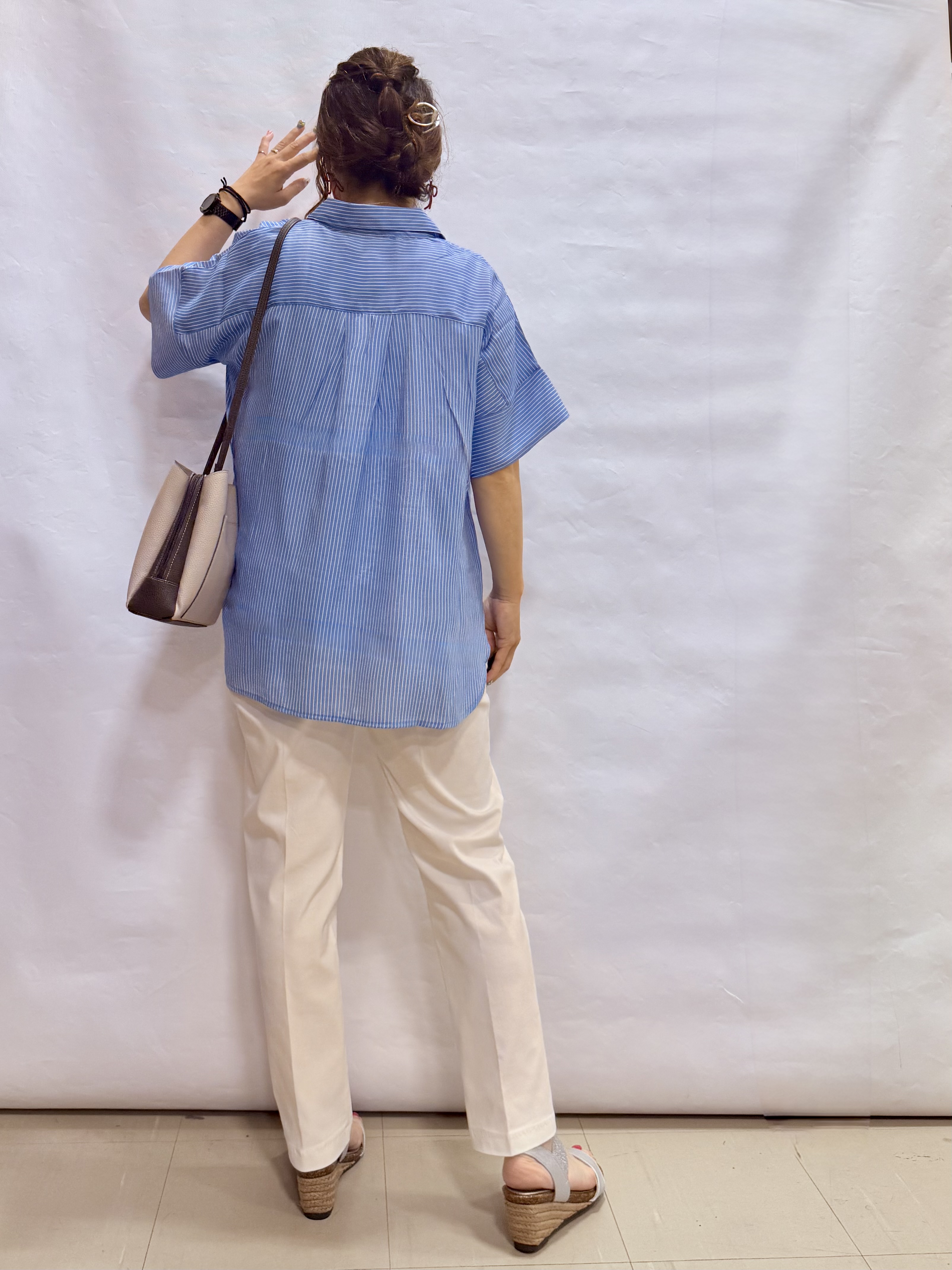 fuuさんの「SHOO･LA･RUE｜【洗濯機可/S-LL】オンにもオフにも マルチに使えるボタンレスカーディガン」を使ったコーディネート