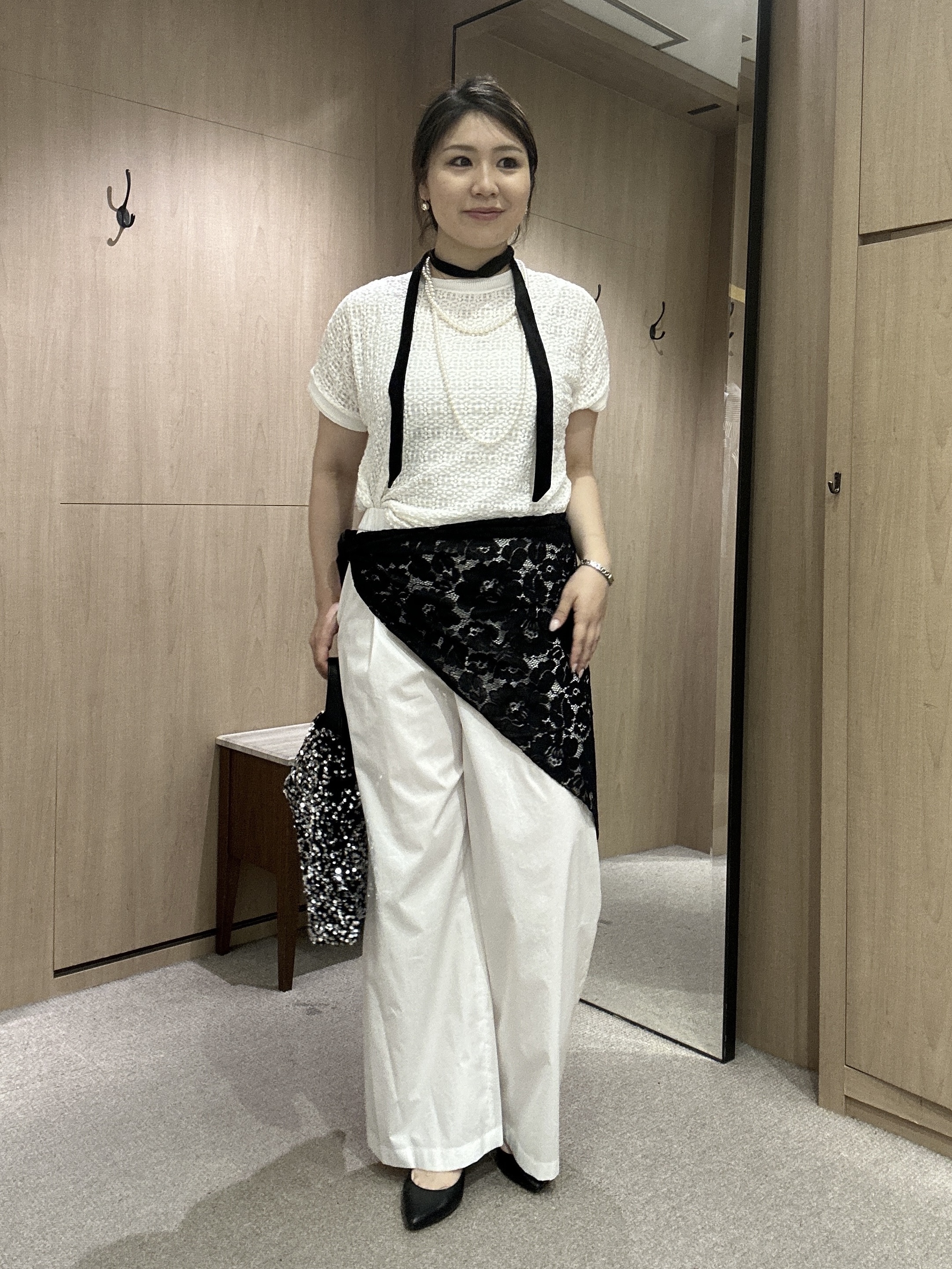 YURIさんの「UNTITLED｜スパンコールフラットトート」を使ったコーディネート