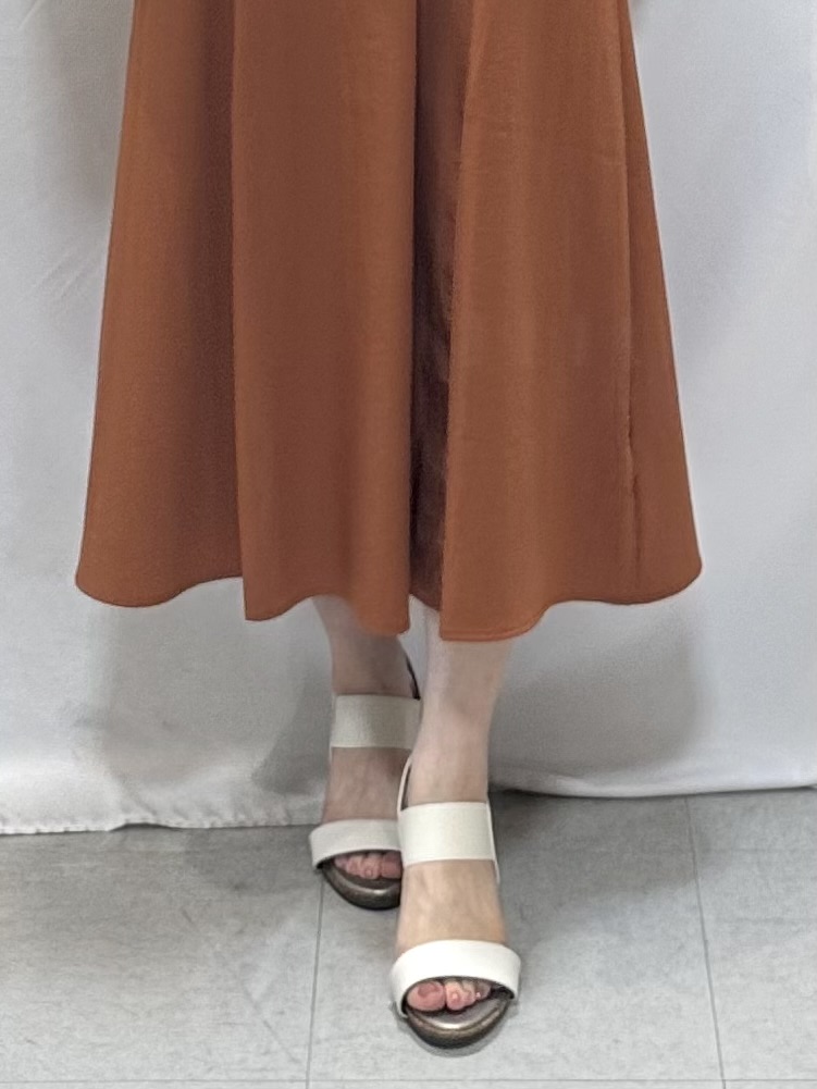 𝐇𝐢𝐫𝐨𝐦𝐢さんの「SHOO･LA･RUE｜【洗濯機可/選べる6色】程よいシアー感が涼し気 ゆったりワッシャードルマンブラウス」を使ったコーディネート