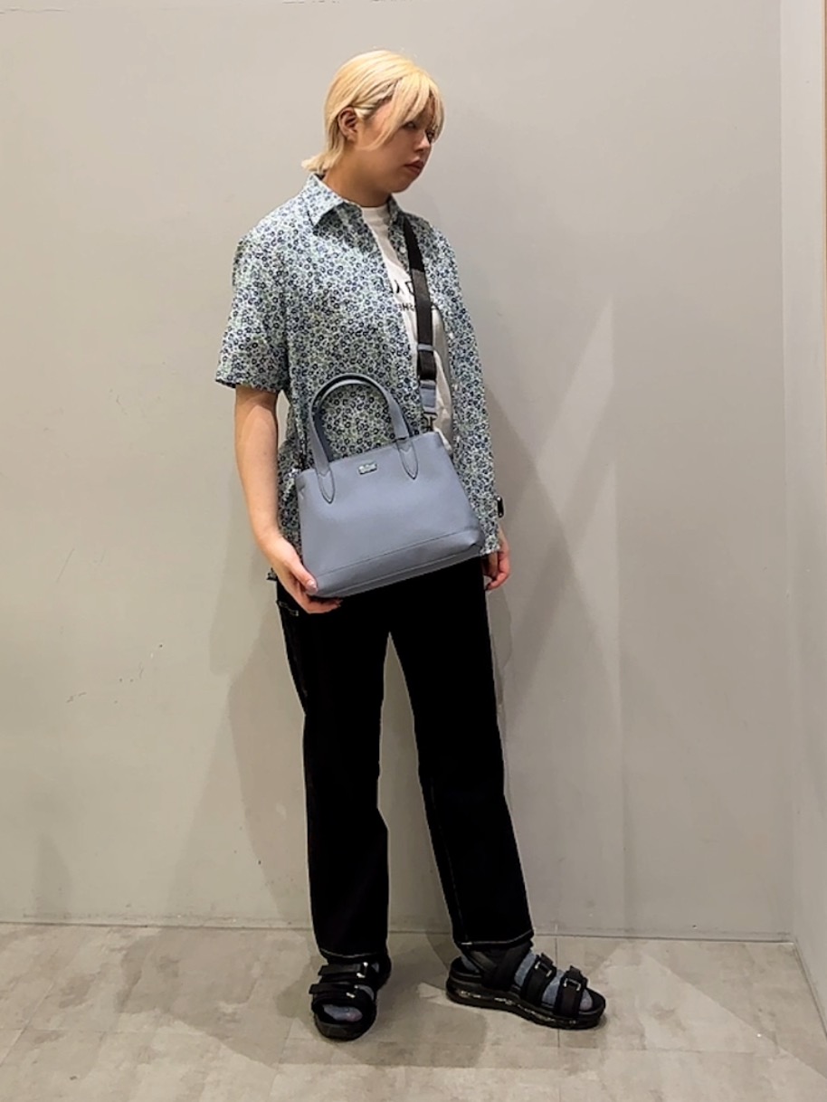 ユウナさんの「TAKEO KIKUCHI｜リップル小花シャツ」を使ったコーディネート