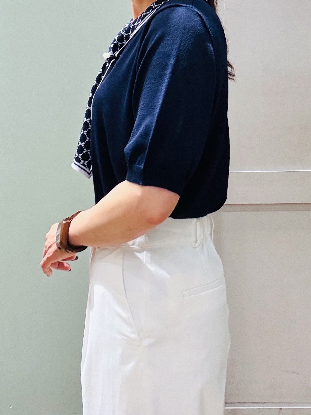 Komi☆さんの「grove｜【大人気アイテム5分袖で登場！】スカーフ柄ボウタイ五分袖ニットプルオーバ―」を使ったコーディネート