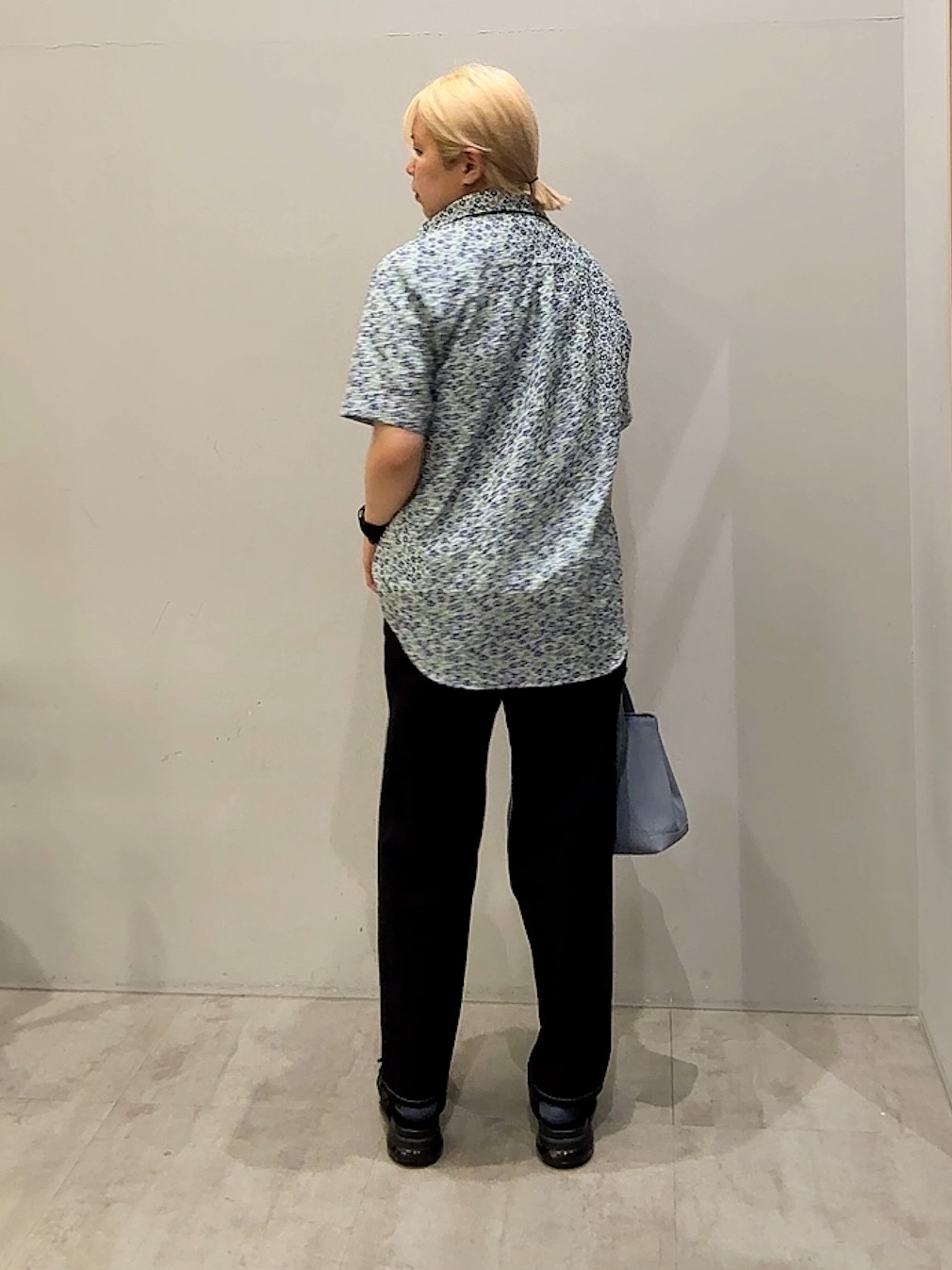 ユウナさんの「TAKEO KIKUCHI｜リップル小花シャツ」を使ったコーディネート