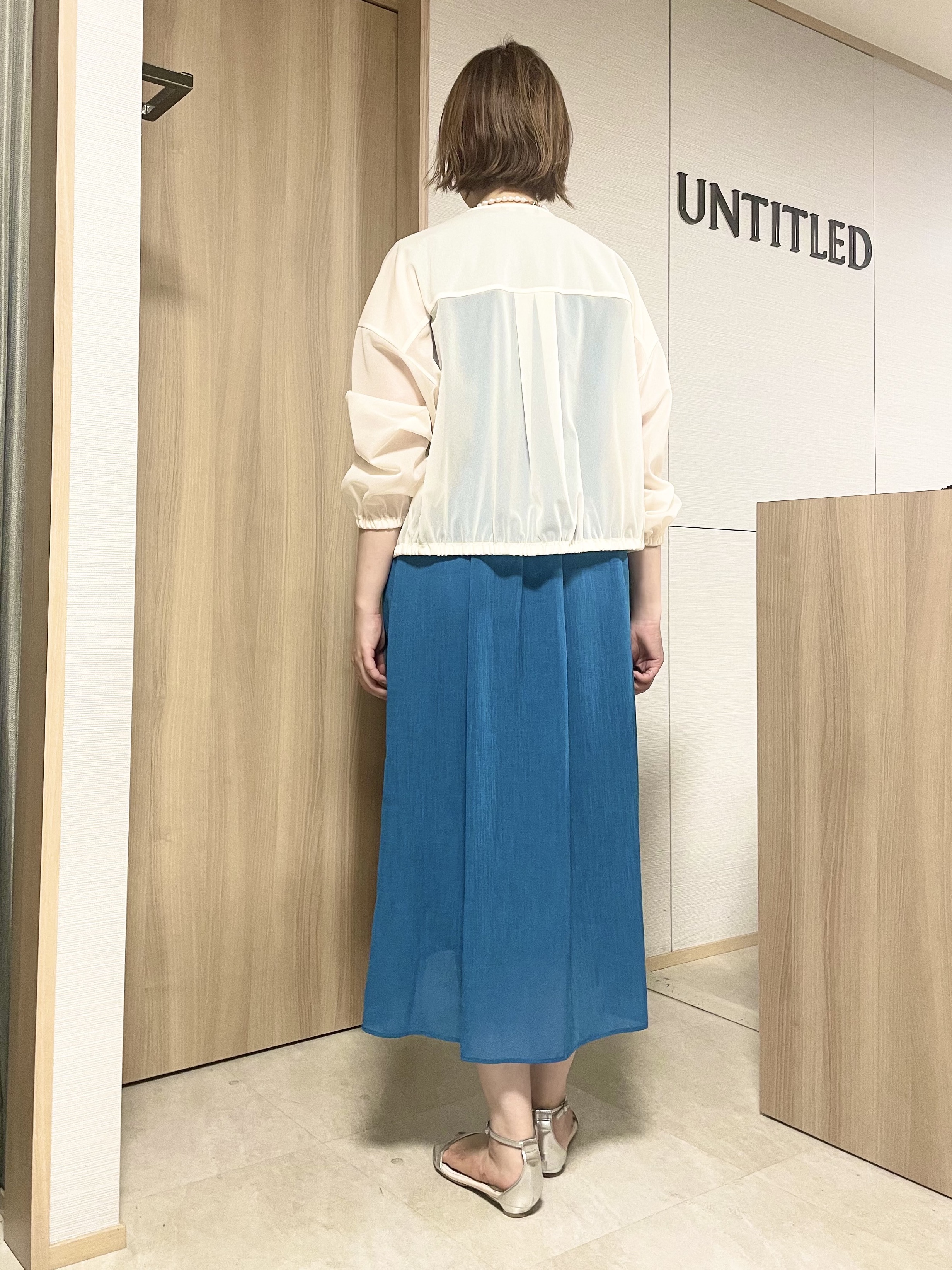 aliceさんの「UNTITLED｜【秋映え/ジレとしても〇】シアーVネックワンピース」を使ったコーディネート