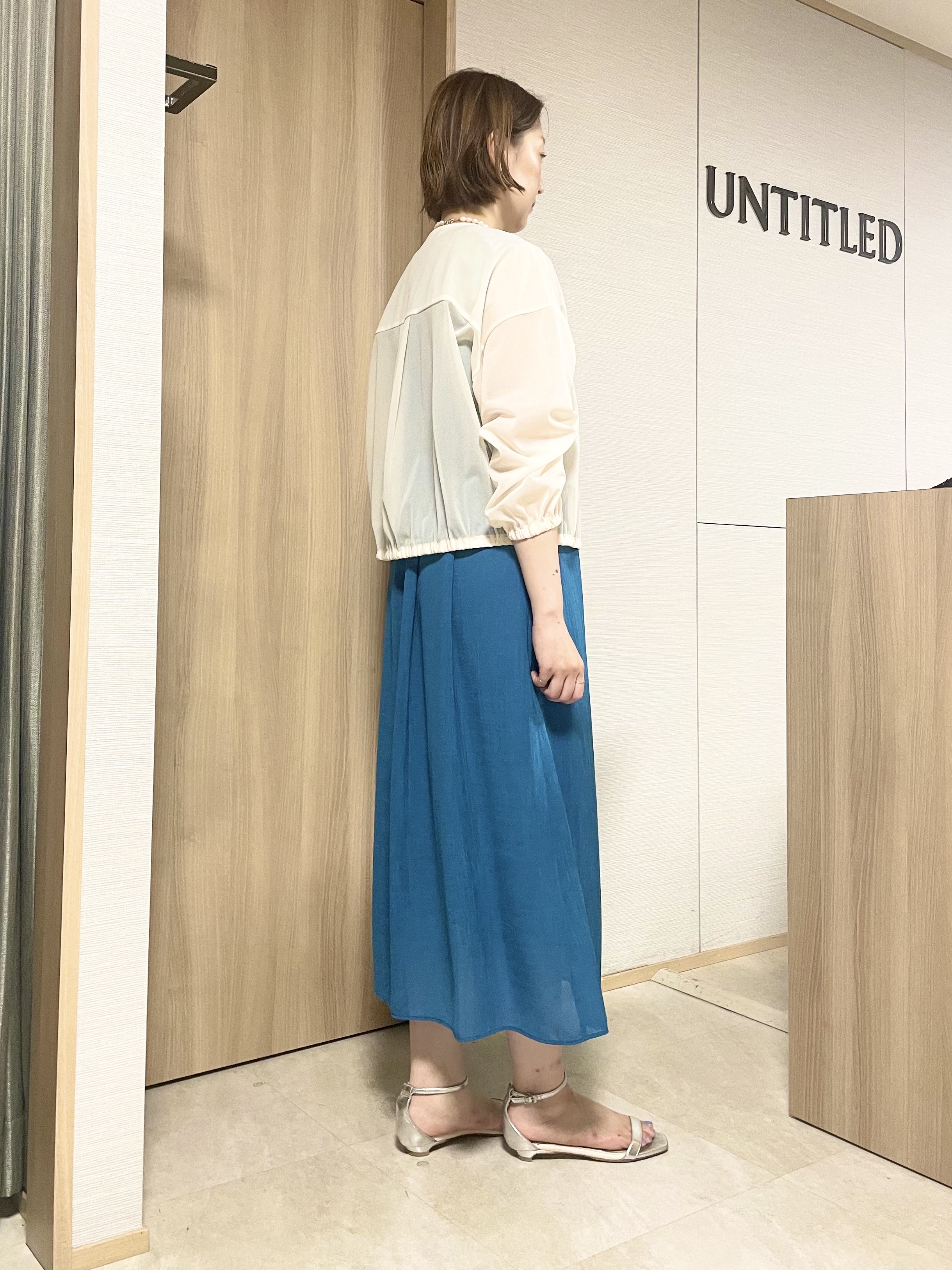 aliceさんの「UNTITLED｜【秋映え/ジレとしても〇】シアーVネックワンピース」を使ったコーディネート