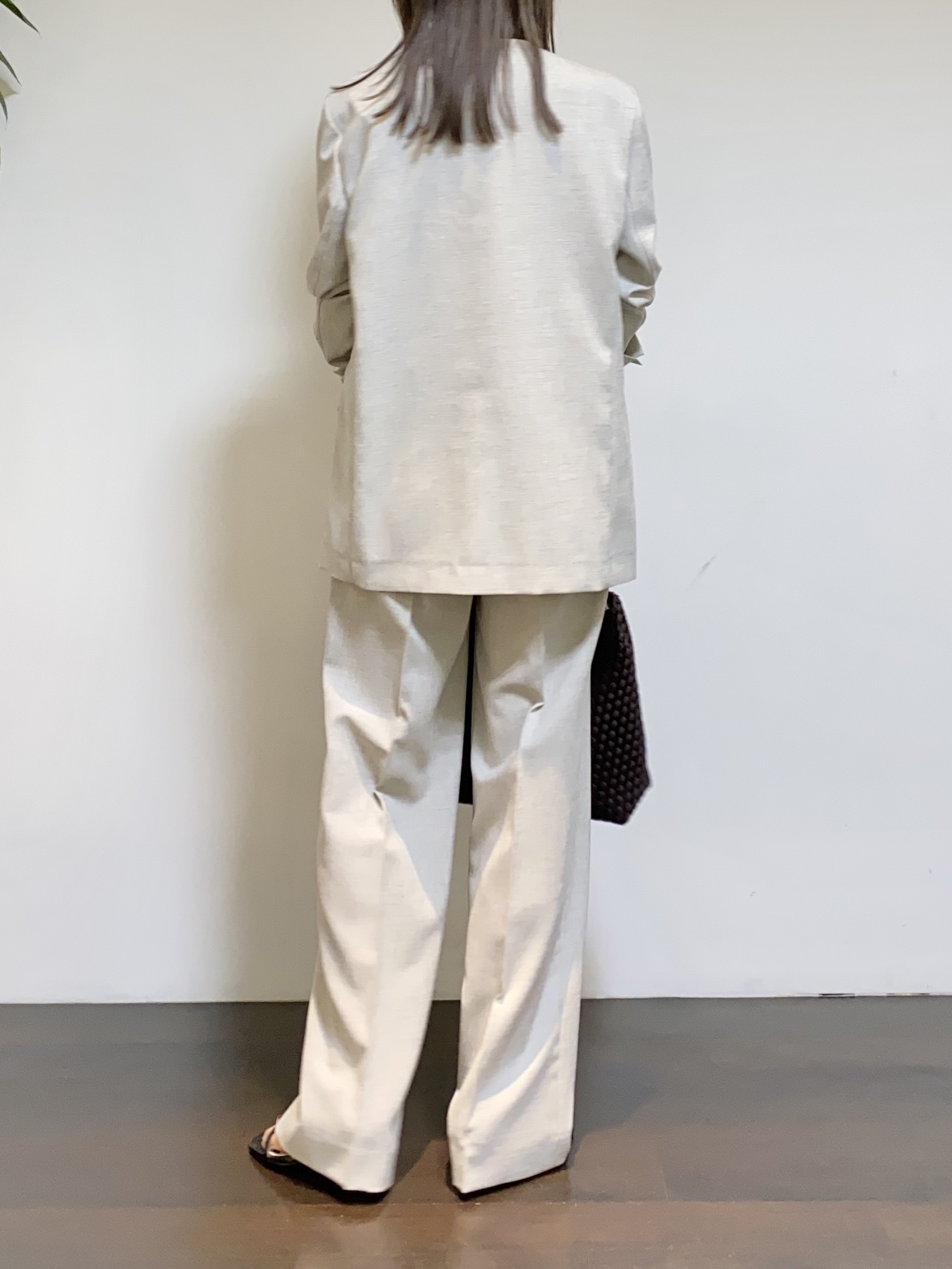 tomoさんの「UNTITLED｜◆【さらりと快適/セットアップ可/UV/接触冷感】スラブカラーレスジャケット」を使ったコーディネート