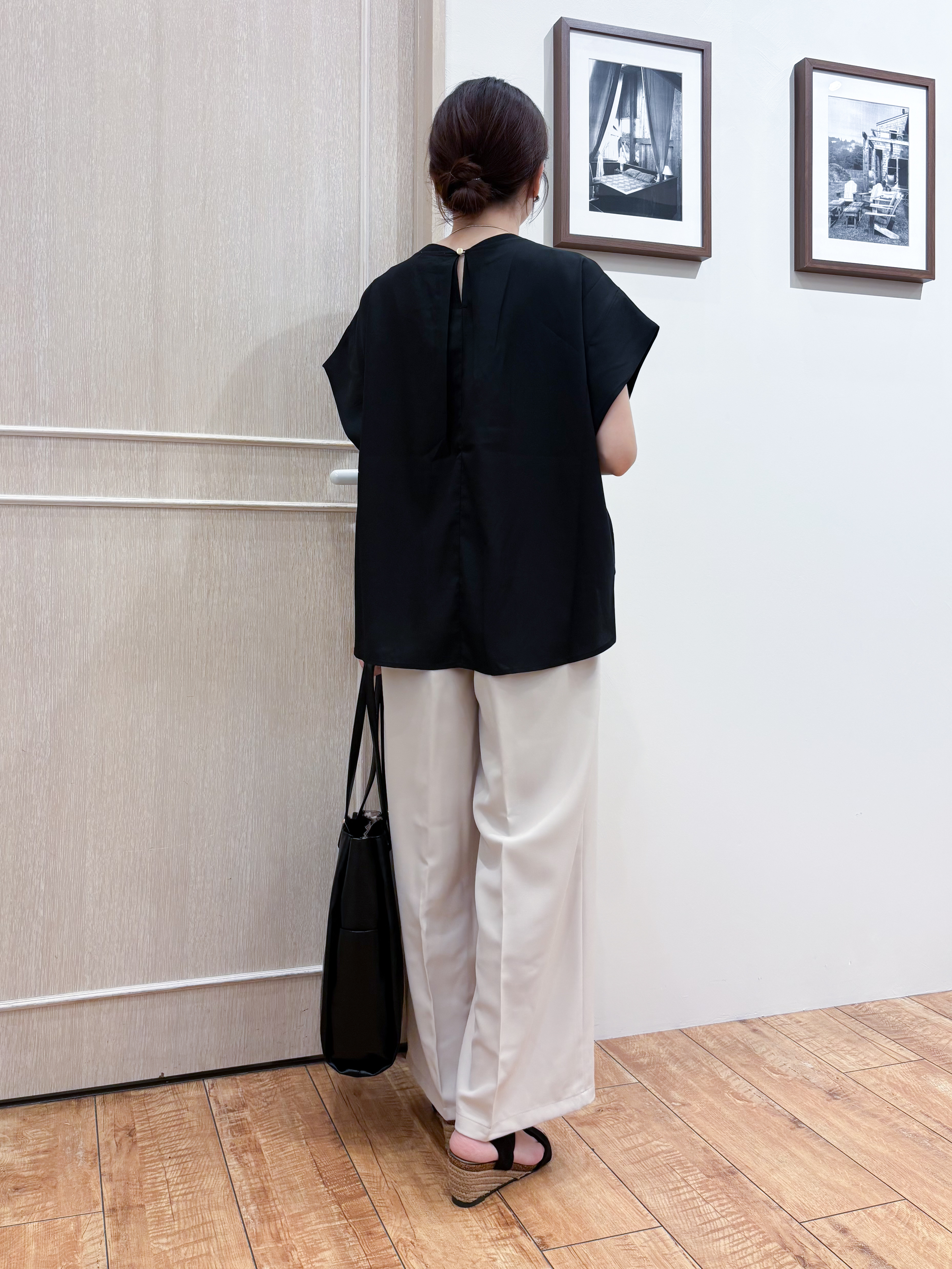 なみさんの「SHOO･LA･RUE｜【洗濯機可/体型カバー】インしてる風 ふんわり裾バルーントップス」を使ったコーディネート