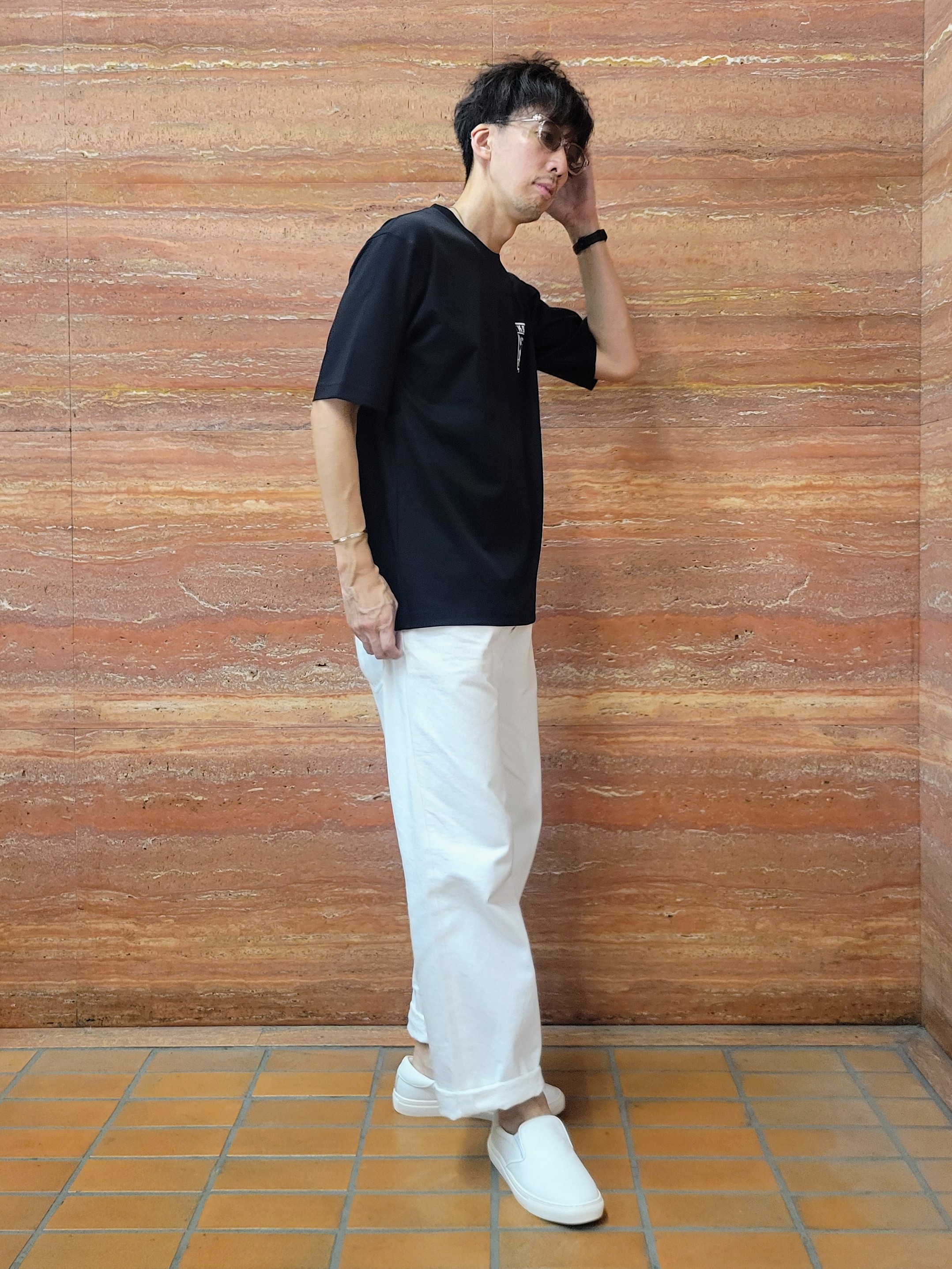 piroyaさんの「TAKEO KIKUCHI｜【BOWLER HAT LABEL】アイスクリアコットン ラッキーセブン 半袖Tシャツ」を使ったコーディネート