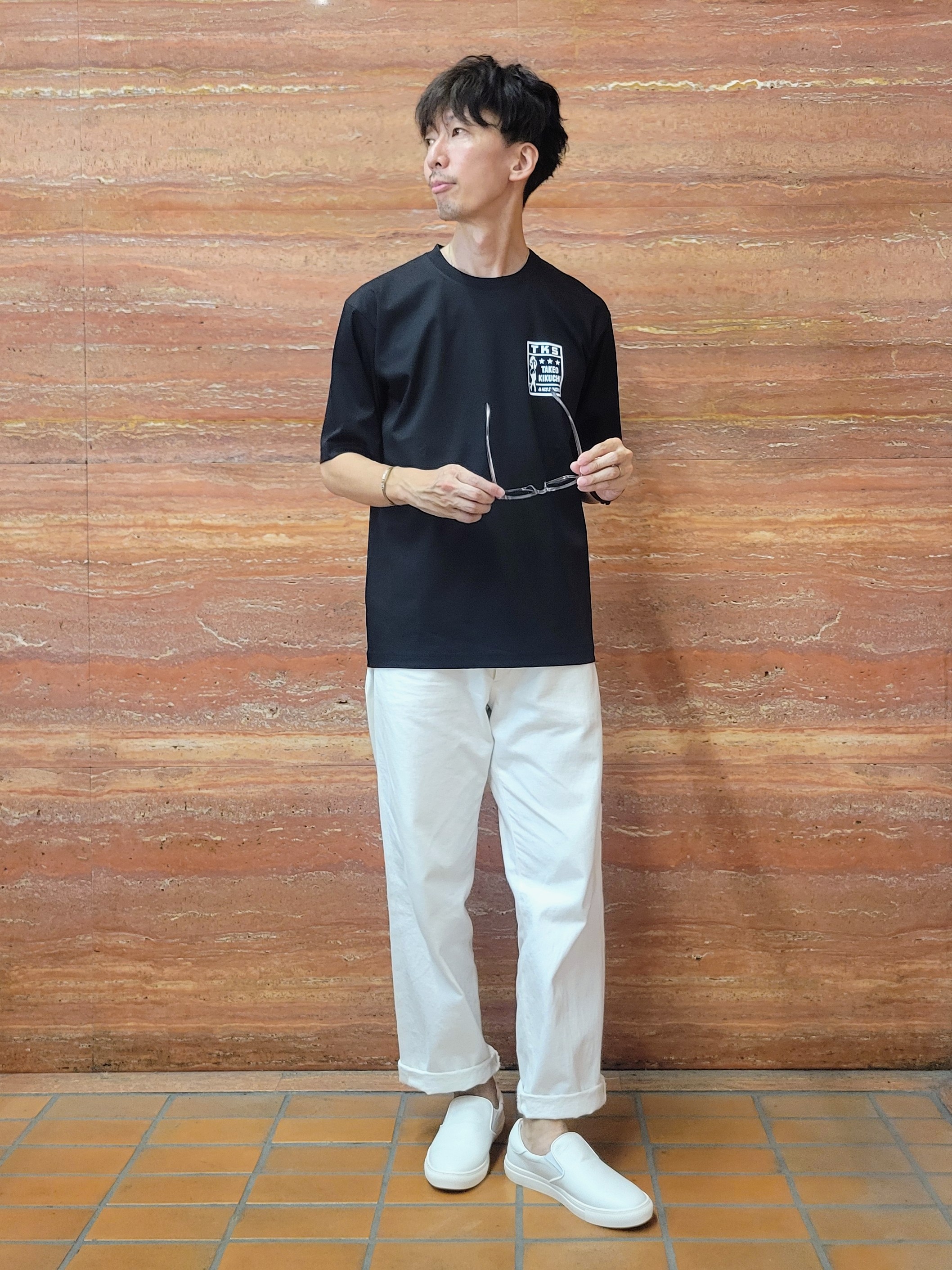 piroyaさんの「TAKEO KIKUCHI｜【BOWLER HAT LABEL】アイスクリアコットン ラッキーセブン 半袖Tシャツ」を使ったコーディネート