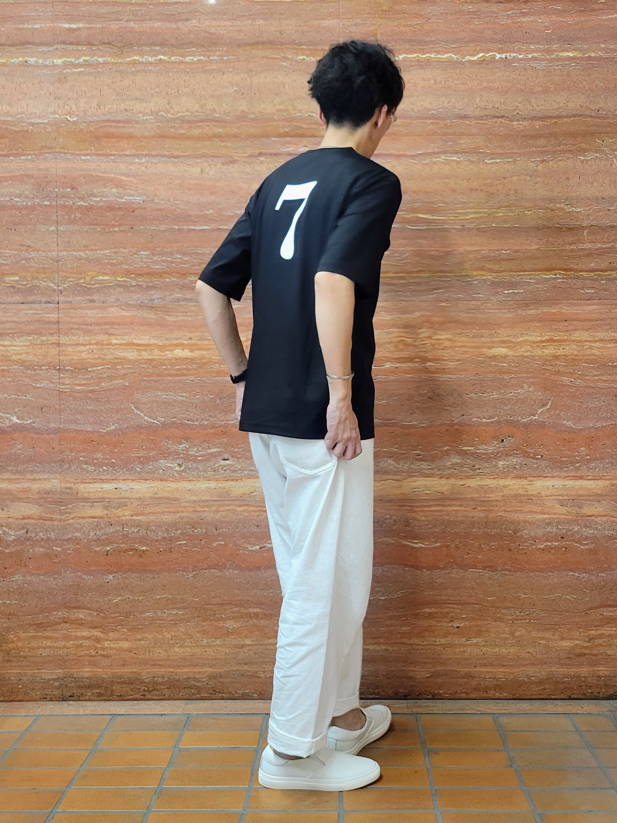 piroyaさんの「TAKEO KIKUCHI｜【BOWLER HAT LABEL】アイスクリアコットン ラッキーセブン 半袖Tシャツ」を使ったコーディネート
