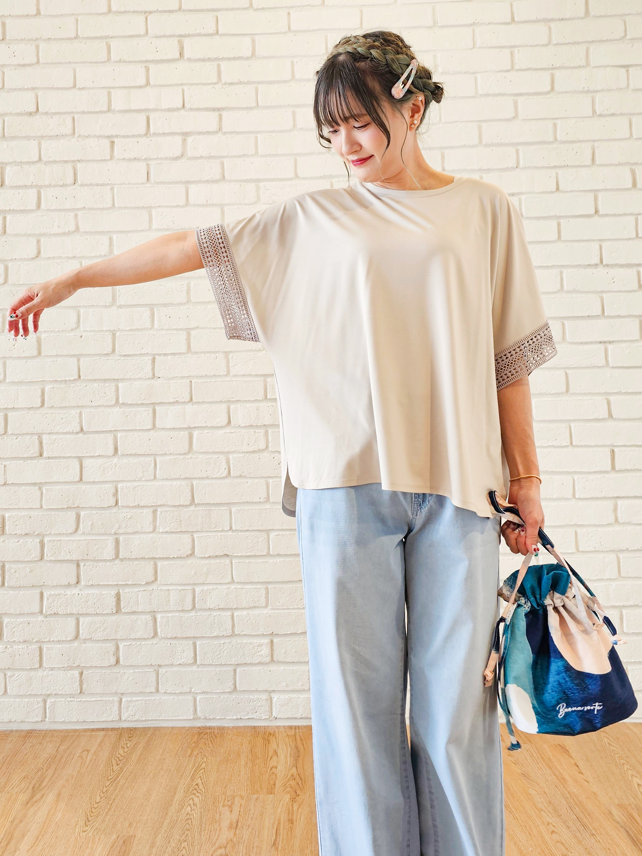 ゆゆさんの「SHOO･LA･RUE｜【UV/洗濯機可/体型カバー】ヒップ周りが隠せる お袖レースTシャツ」を使ったコーディネート