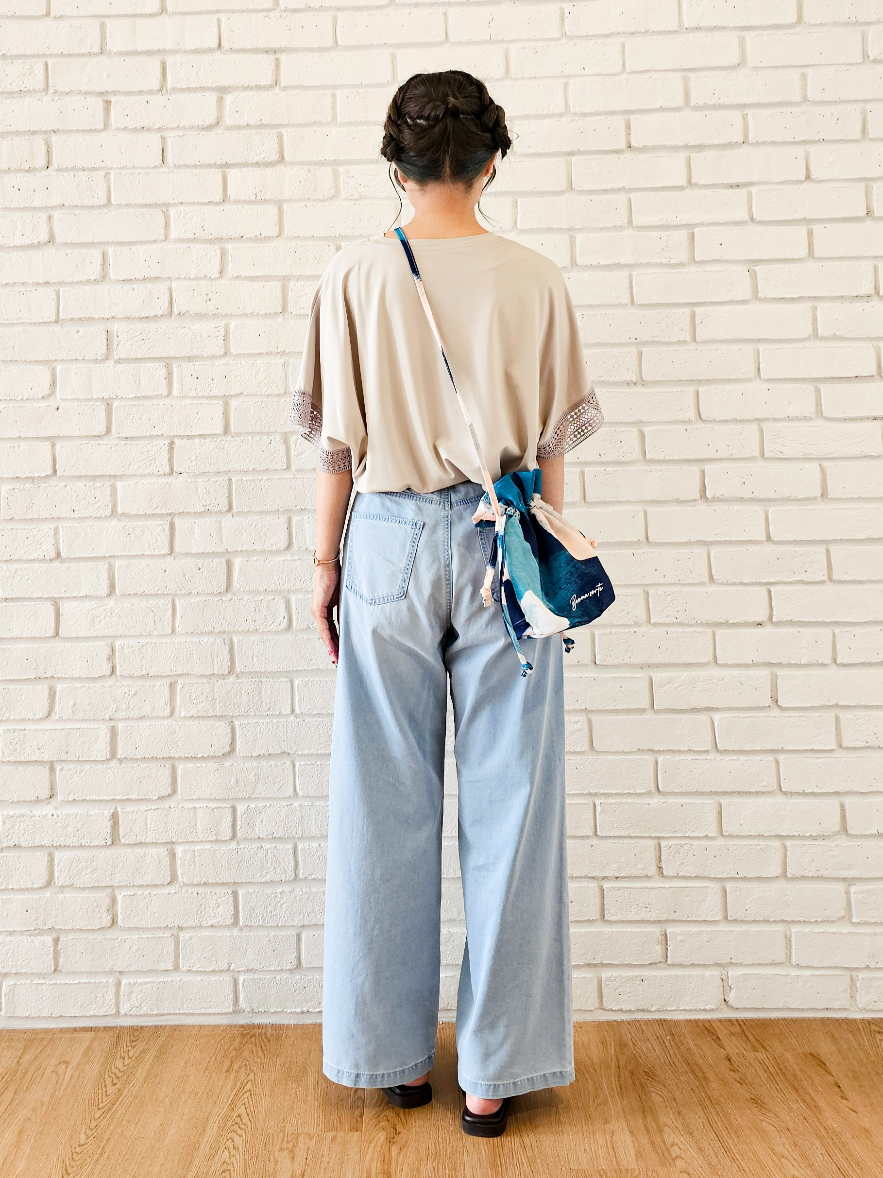 ゆゆさんの「SHOO･LA･RUE｜【UV/洗濯機可/体型カバー】ヒップ周りが隠せる お袖レースTシャツ」を使ったコーディネート