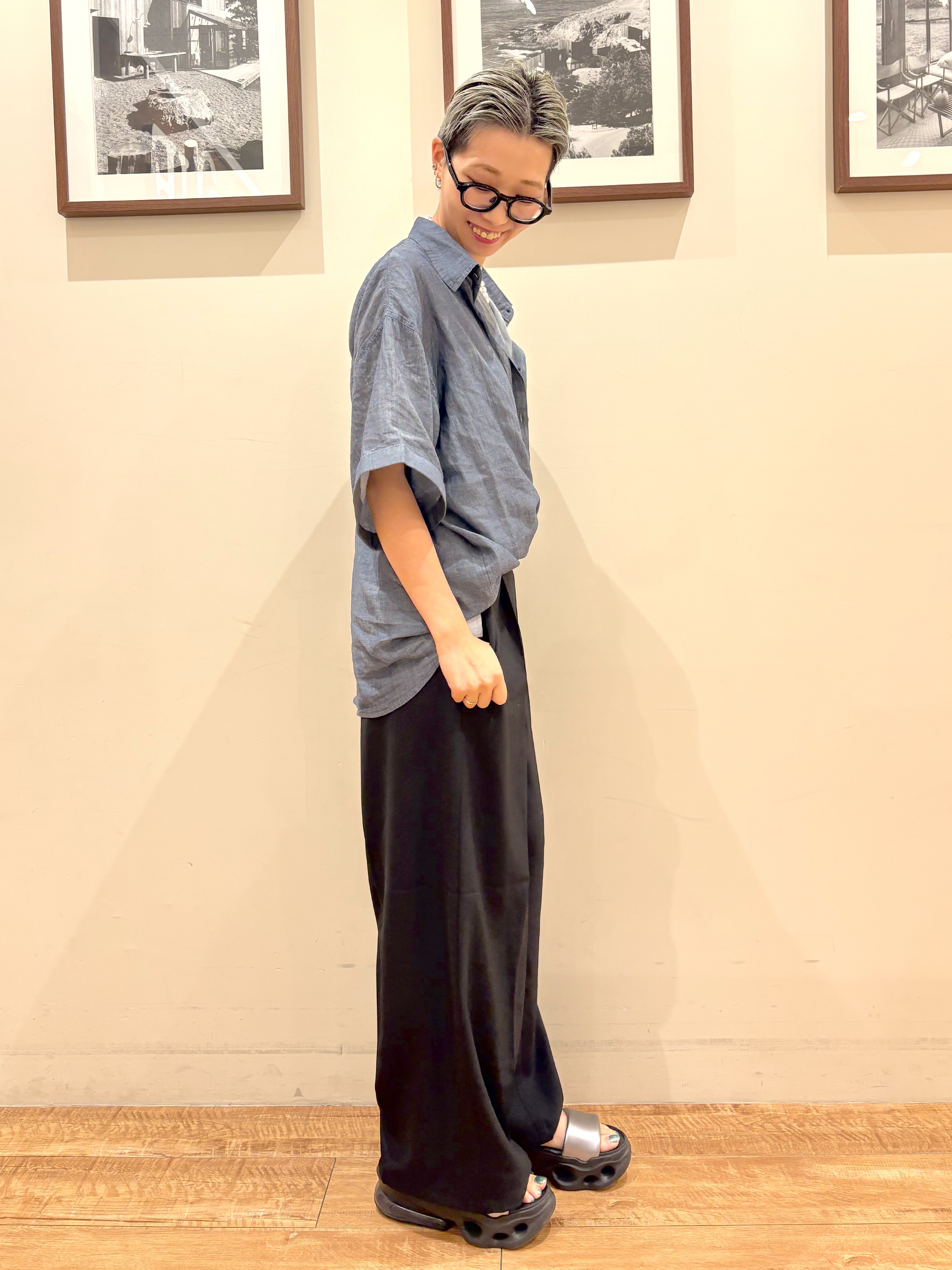 Ayumiさんの「SHOO･LA･RUE｜【UVカット/接触冷感】上品に涼し気 とろみタックノースリーブトップス」を使ったコーディネート