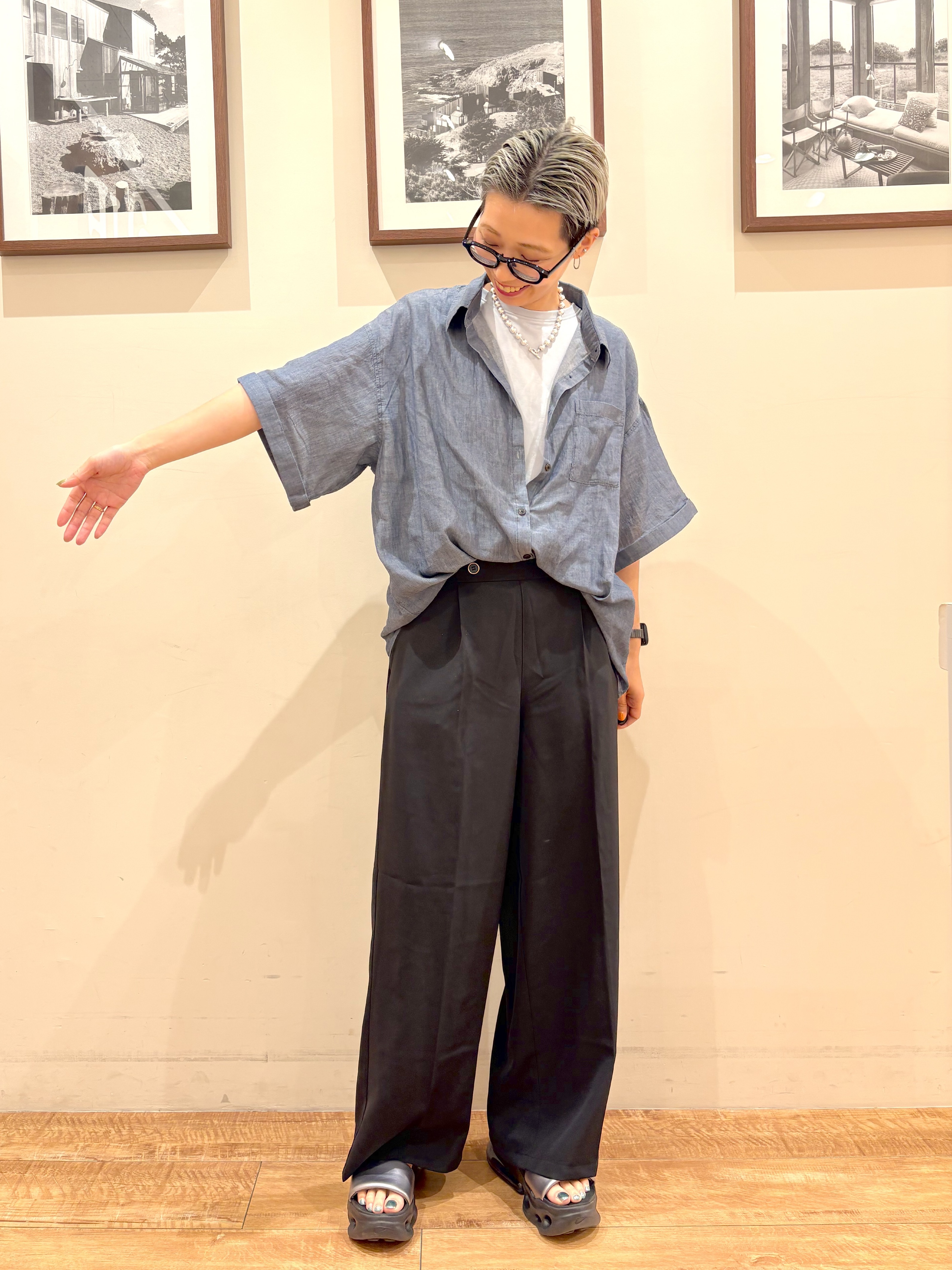 Ayumiさんの「SHOO･LA･RUE｜【UVカット/接触冷感】上品に涼し気 とろみタックノースリーブトップス」を使ったコーディネート