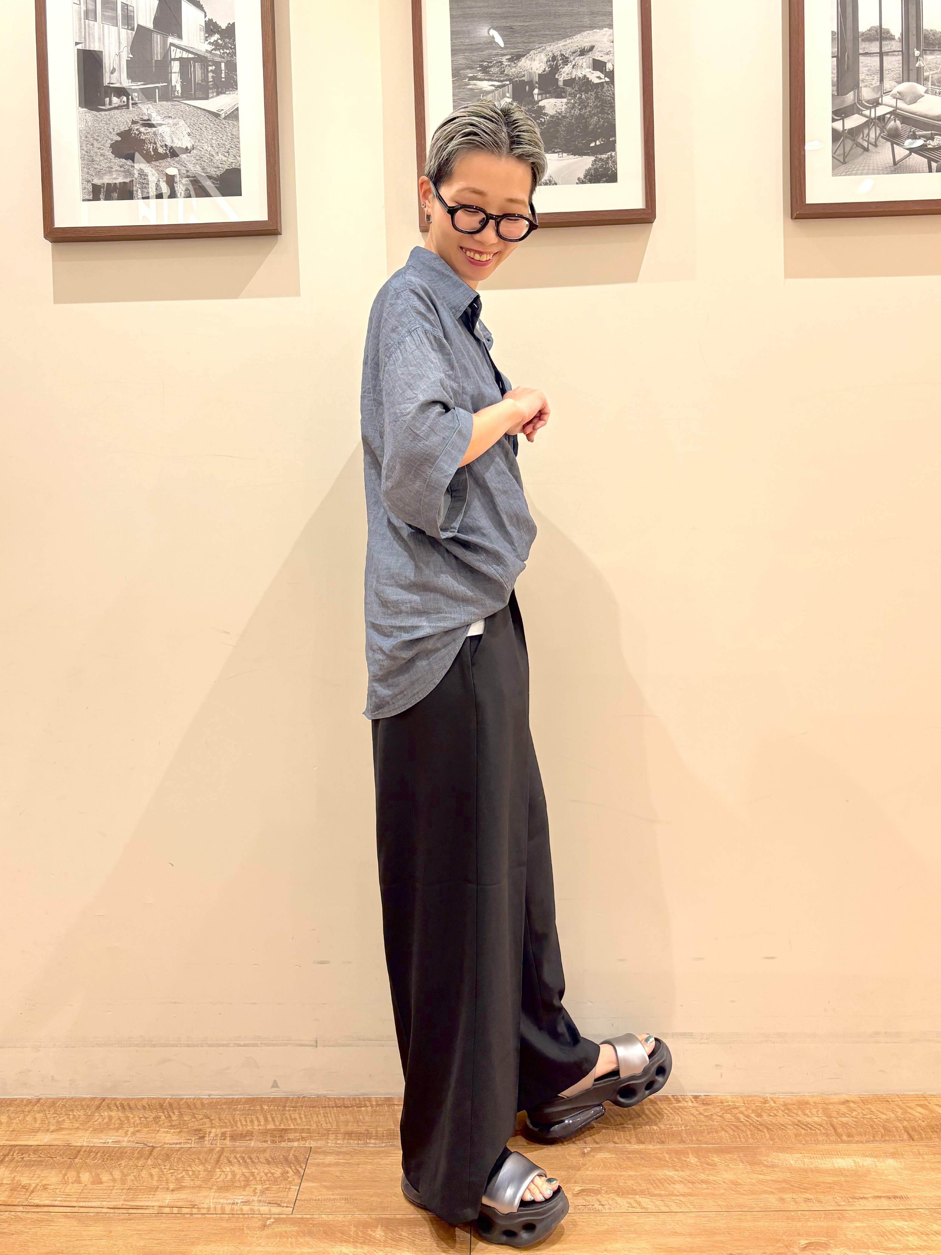 Ayumiさんの「SHOO･LA･RUE｜【UVカット/接触冷感】上品に涼し気 とろみタックノースリーブトップス」を使ったコーディネート