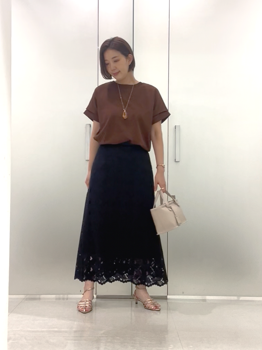 まどかさんの「UNTITLED｜【肌に張りつきにくい/前後2WAY】ドライタッチコットンプルオーバー」を使ったコーディネート