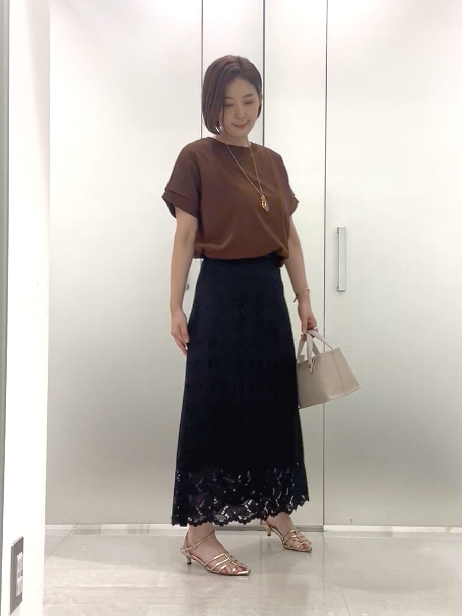 まどかさんの「UNTITLED｜【肌に張りつきにくい/前後2WAY】ドライタッチコットンプルオーバー」を使ったコーディネート