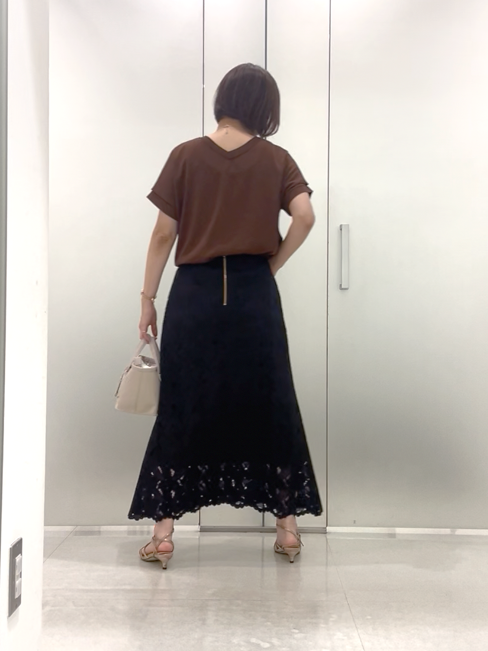 まどかさんの「UNTITLED｜【肌に張りつきにくい/前後2WAY】ドライタッチコットンプルオーバー」を使ったコーディネート