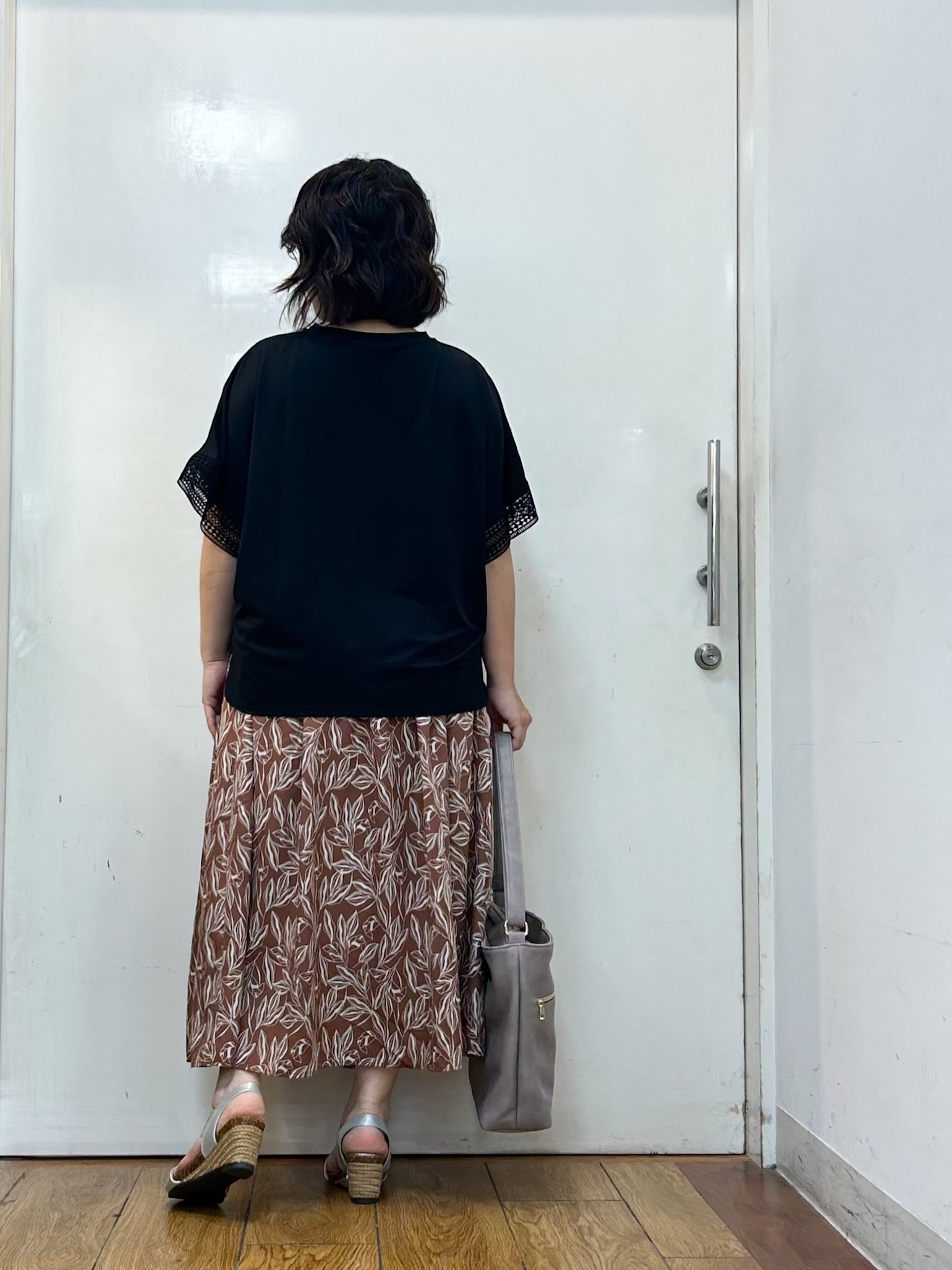 haruさんの「SHOO･LA･RUE｜【UV/洗濯機可/体型カバー】ヒップ周りが隠せる お袖レースTシャツ」を使ったコーディネート