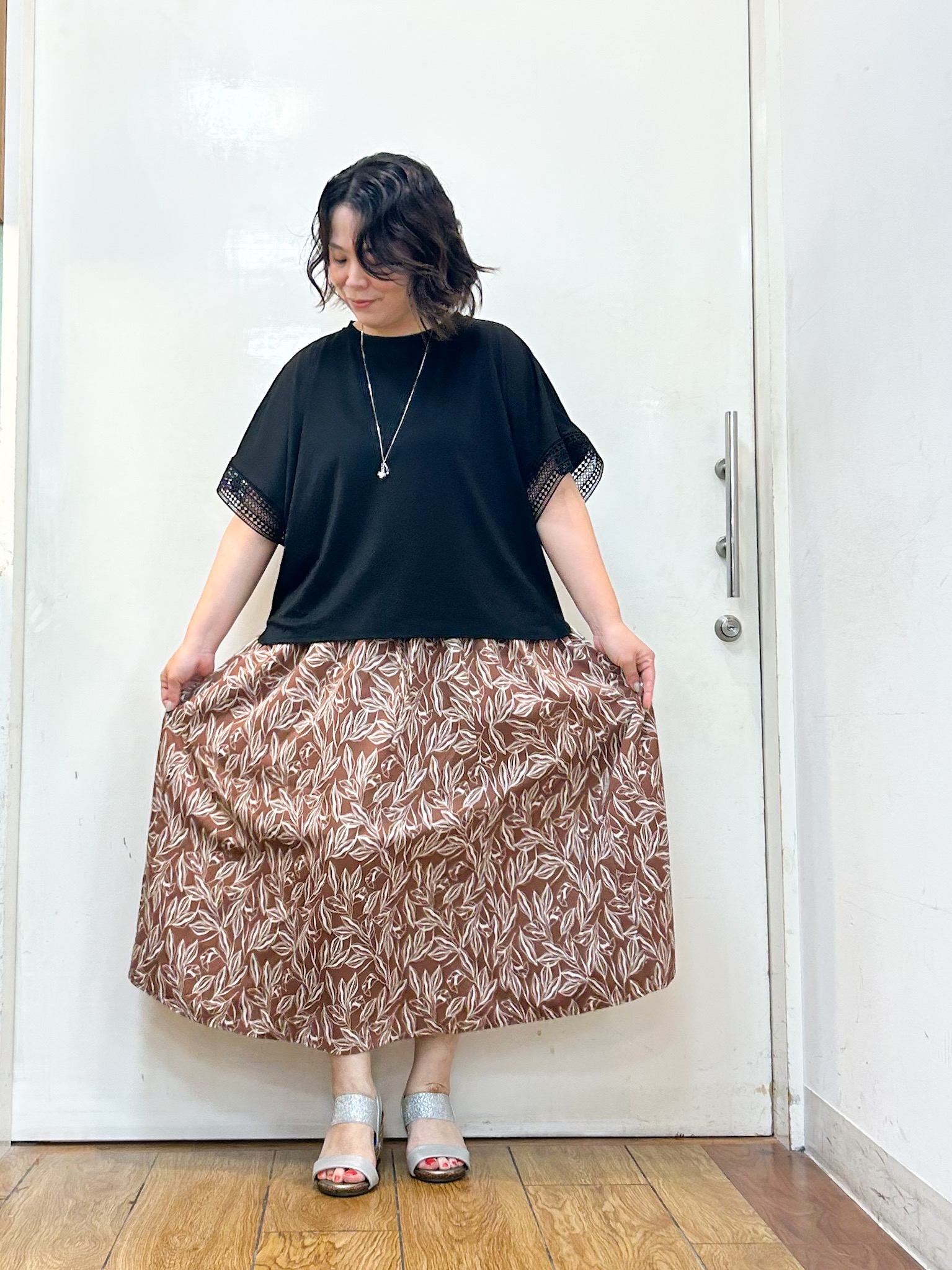 haruさんの「SHOO･LA･RUE｜【UV/洗濯機可/体型カバー】ヒップ周りが隠せる お袖レースTシャツ」を使ったコーディネート