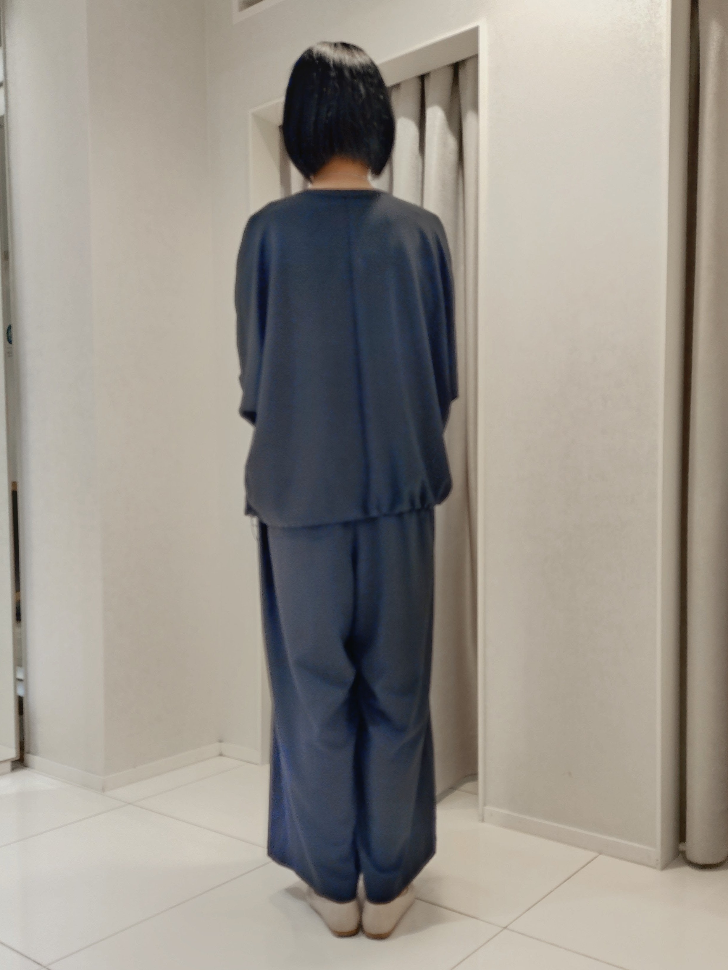 WATAさんの「UNTITLED｜【秋羽織り/着る日傘】ドルマンフォルムブルゾン」を使ったコーディネート