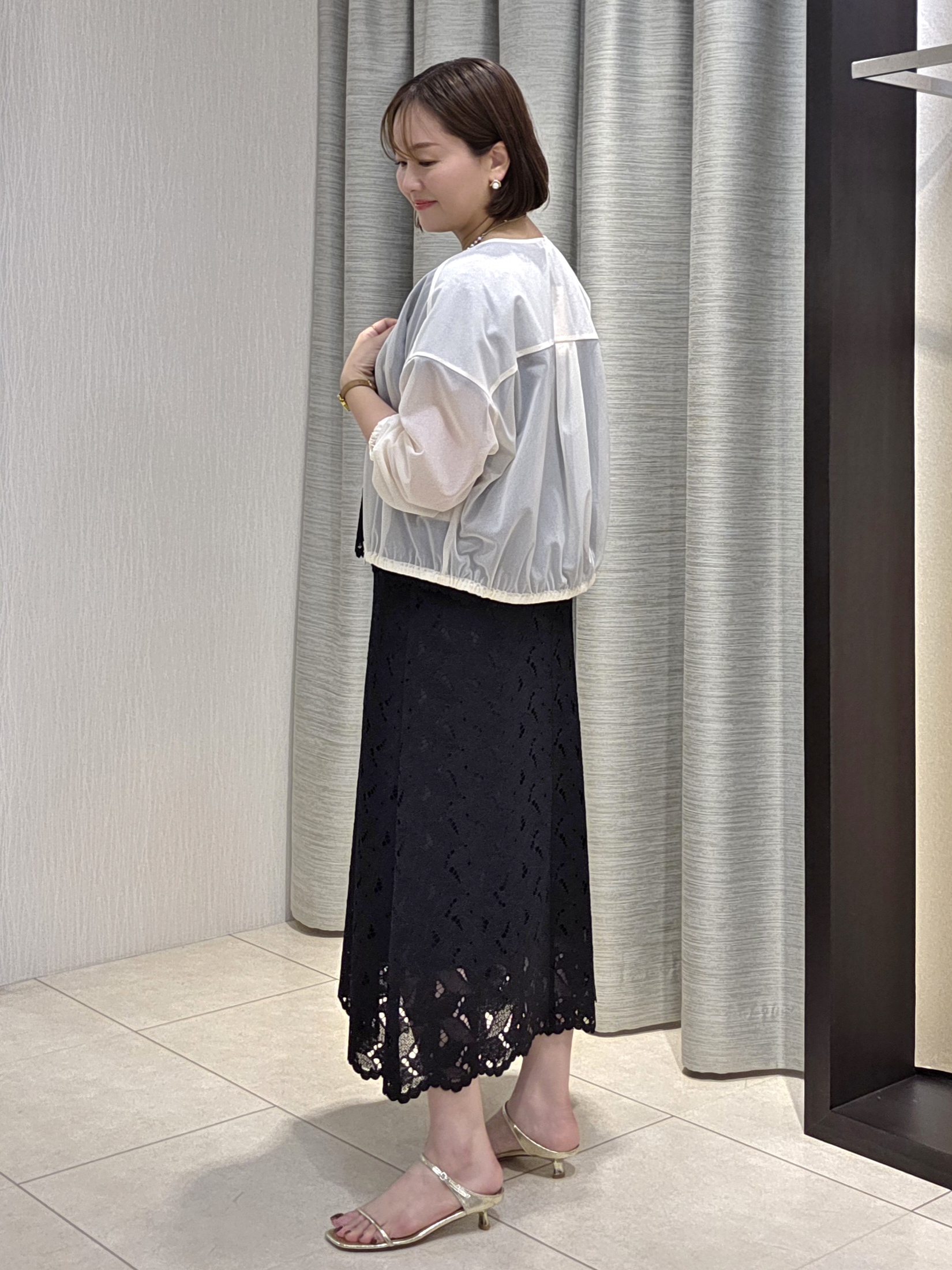 naokoさんの「UNTITLED｜【秋羽織り/ジップ】トリコットシアーブラウス」を使ったコーディネート