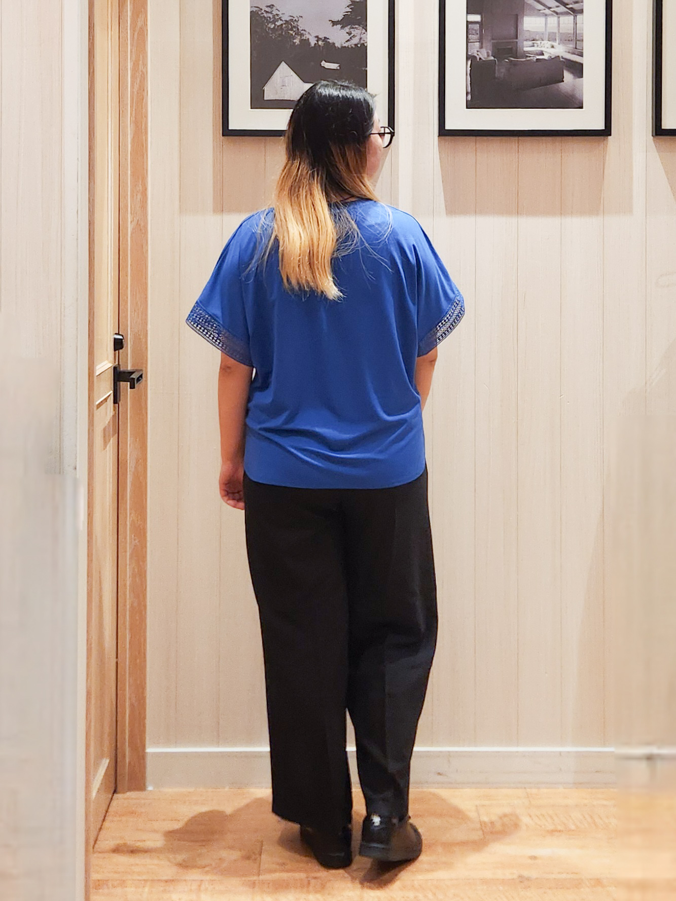 れーやんさんの「SHOO･LA･RUE｜【UV/洗濯機可/体型カバー】ヒップ周りが隠せる お袖レースTシャツ」を使ったコーディネート