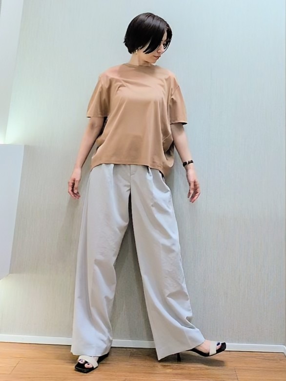 ミズタさんの「UNTITLED｜【汗染み防止/接触冷感】ドルマンプルオーバー」を使ったコーディネート