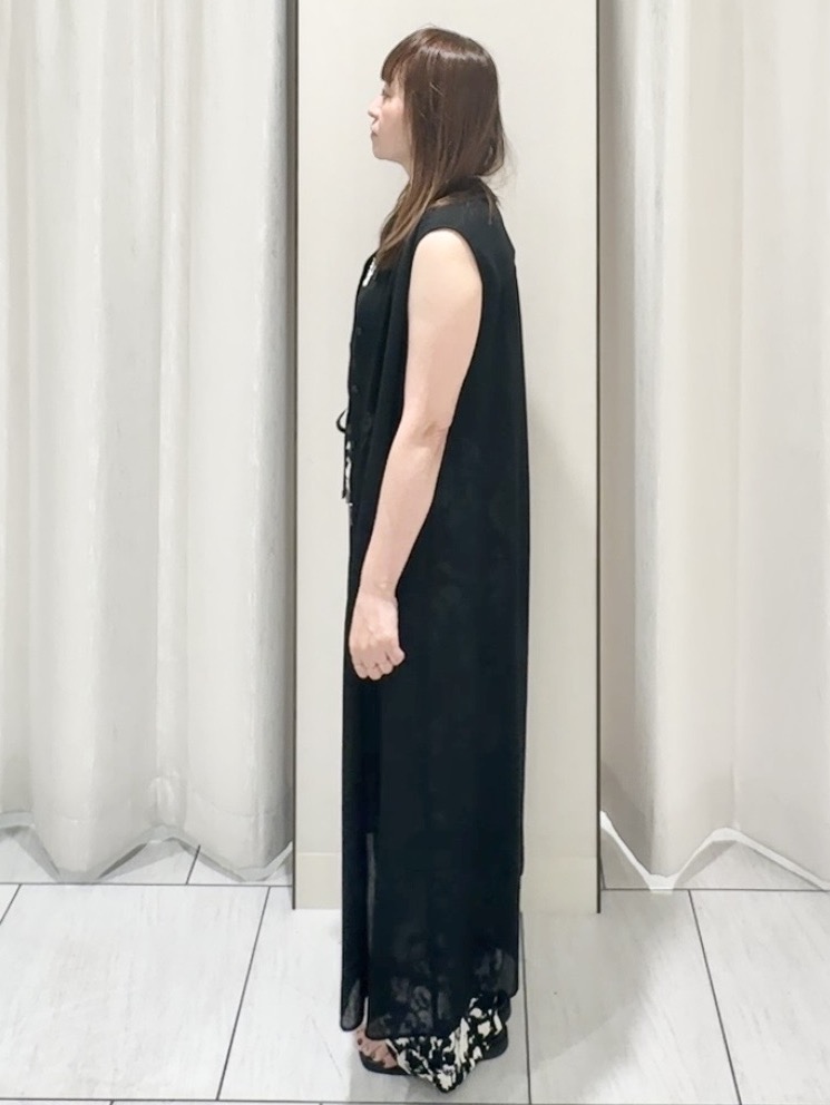ʏᴜᴋɪᴋᴏさんの「UNTITLED｜【秋映え/ジレとしても〇】シアーVネックワンピース」を使ったコーディネート